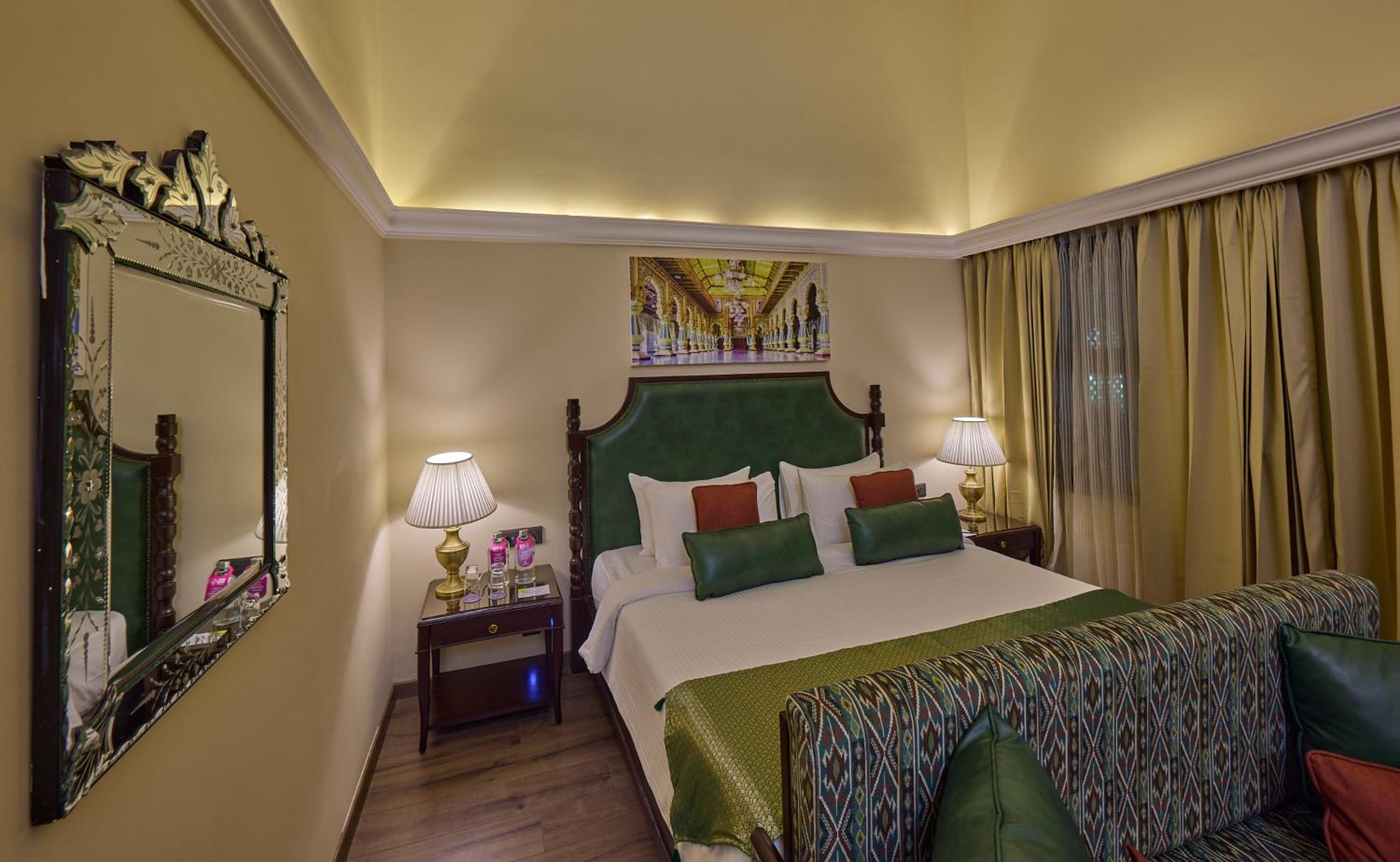 Luxury Heritage with Lawn view Balcony (Complimentary Hi Tea) - Photo 8