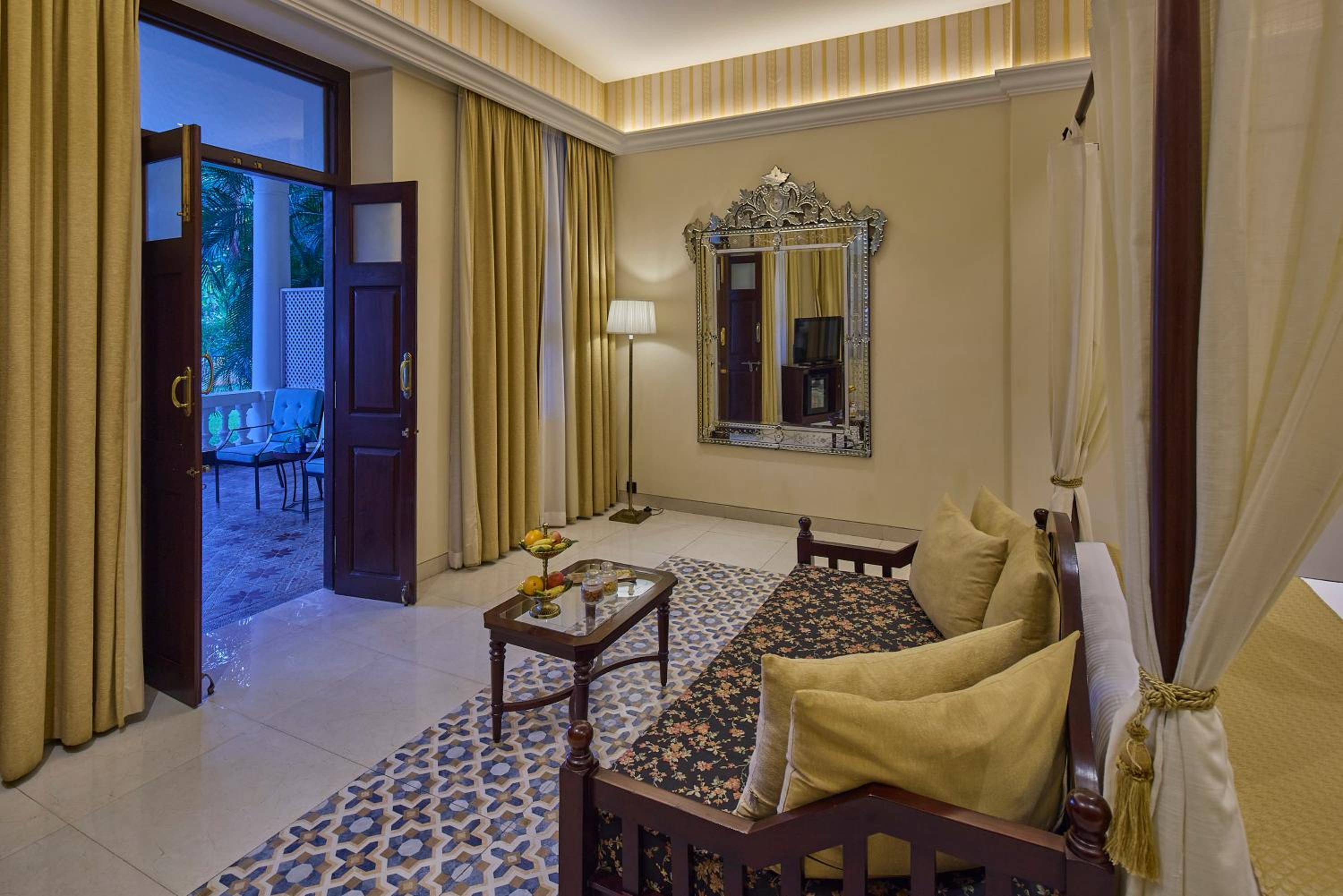 Royal Maharajah Suite with Jacuzzi and Balcony (Complimentary Hi Tea ) - Photo 3