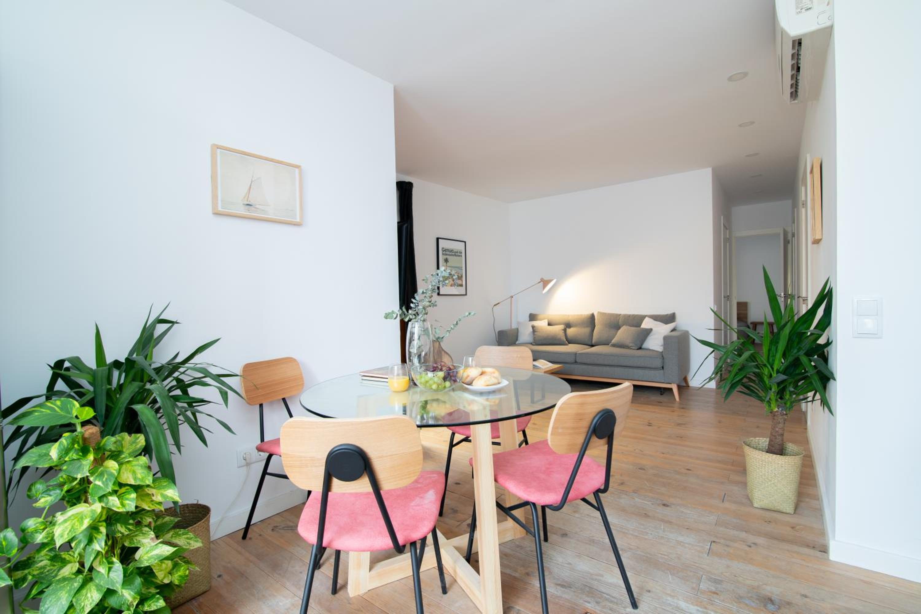 Apartamento de Dos Habitaciones con Terraza