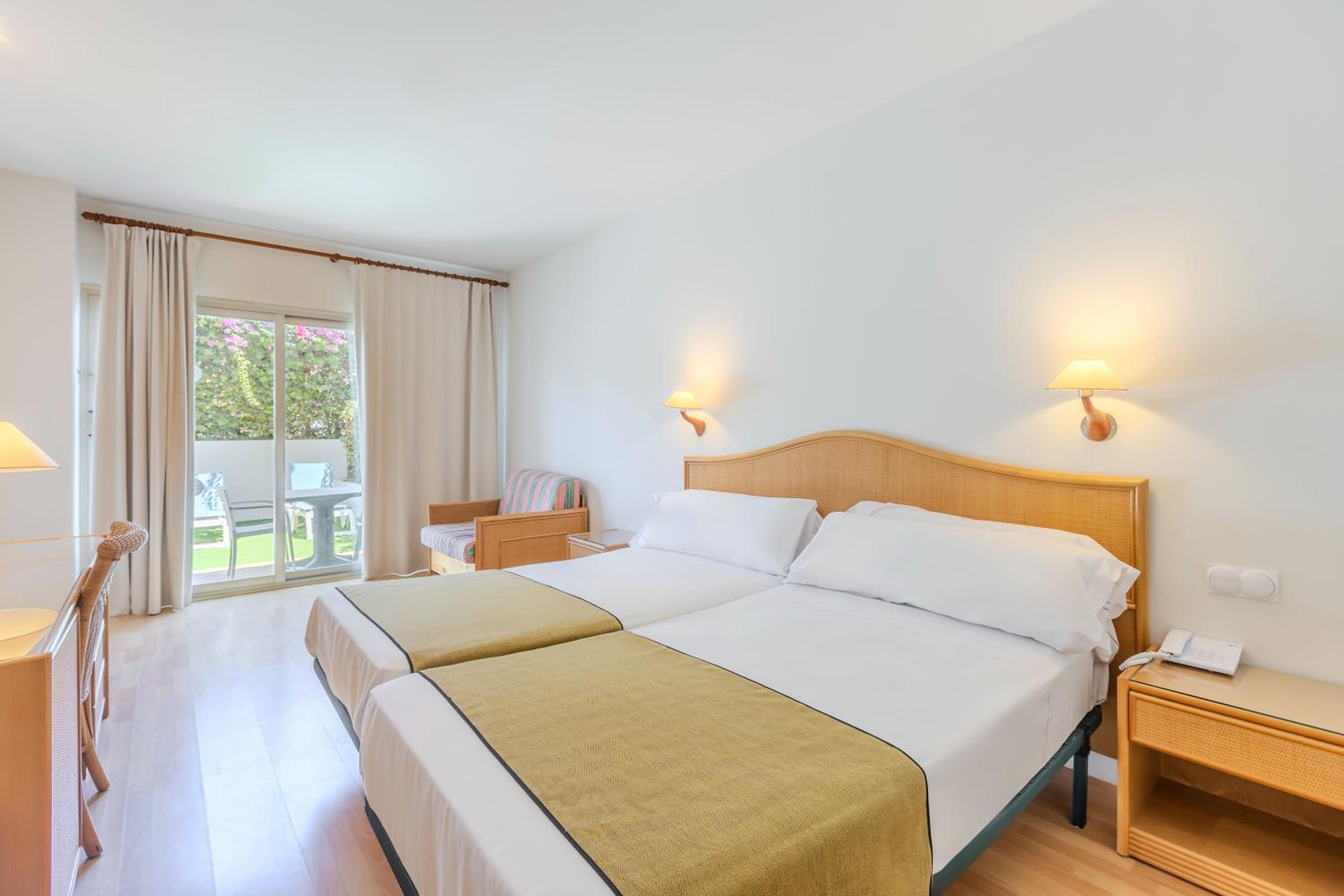 Triple Room photo 2
