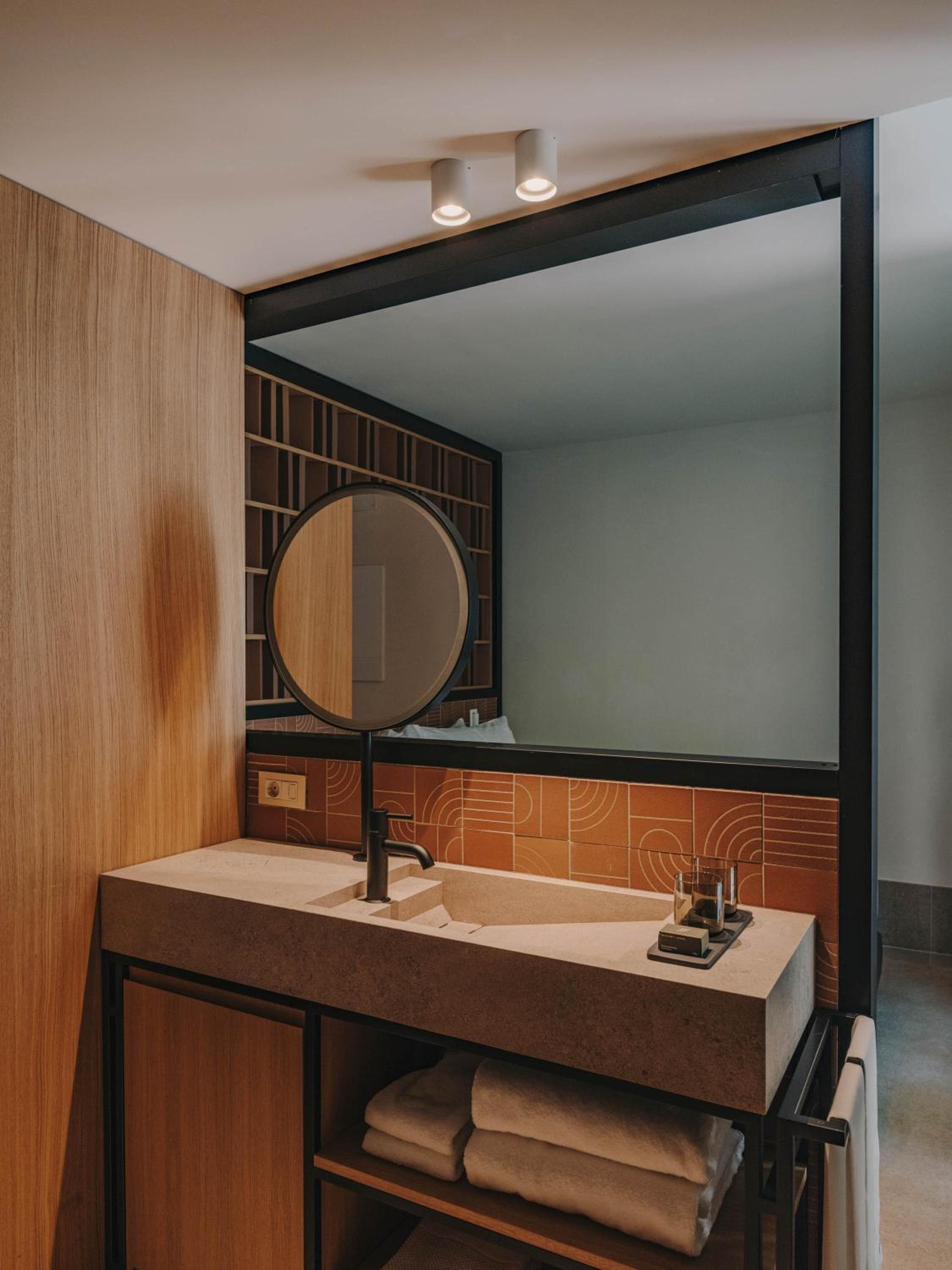 Habitación Doble Estándar con Vista a la Piscina