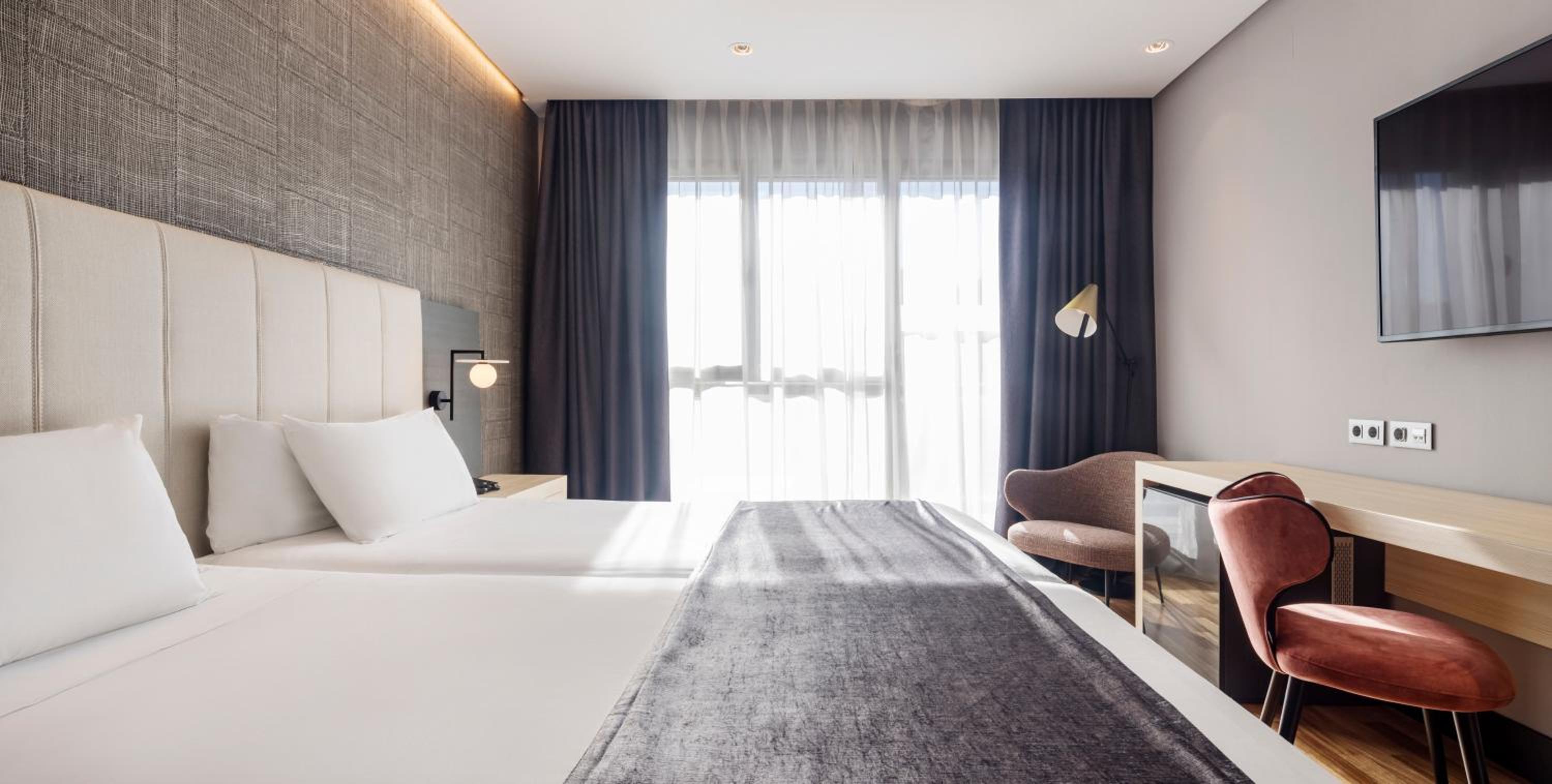Double or Twin Room - Photo 3
