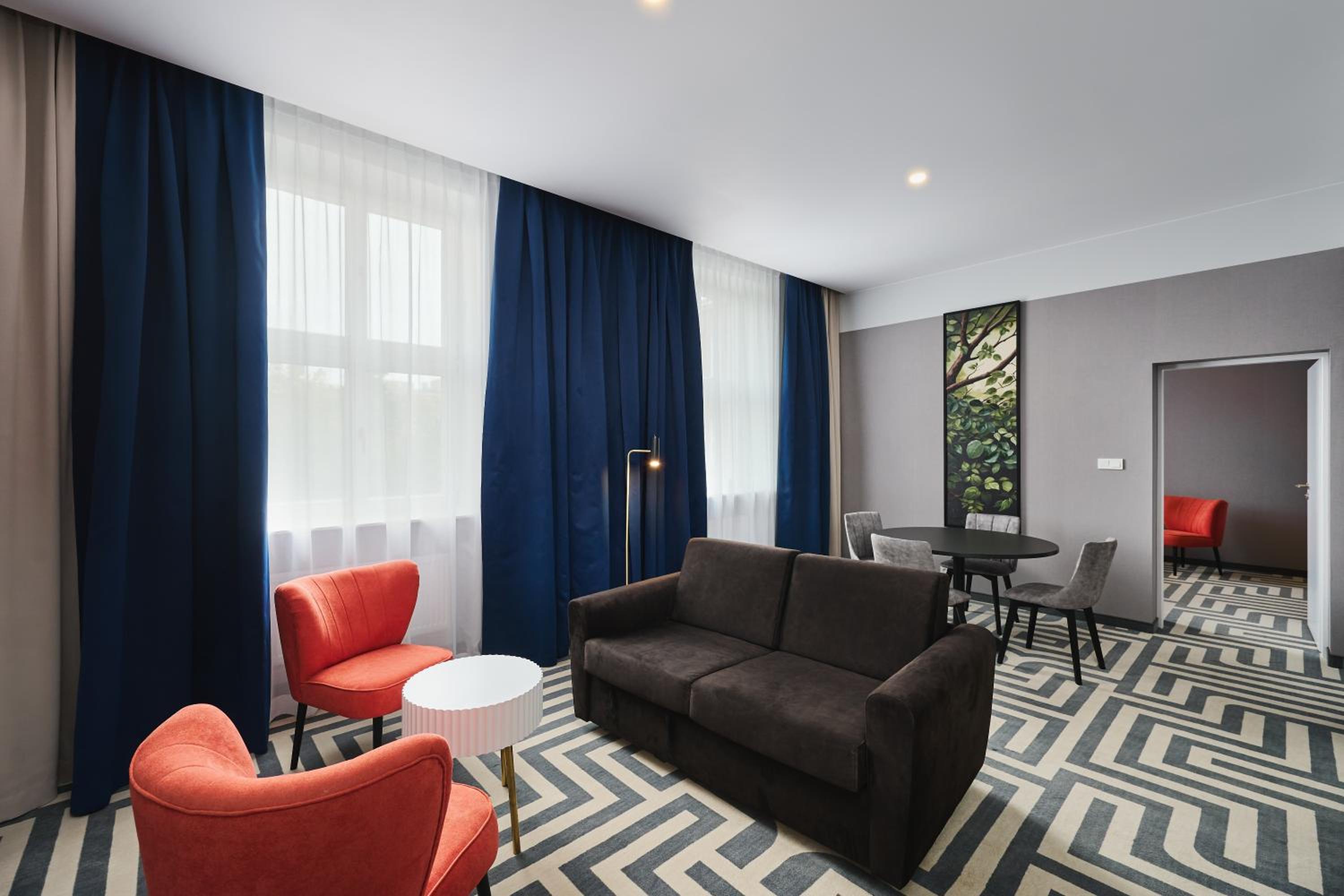 King Suite With City View - Non-Smoking photo 2