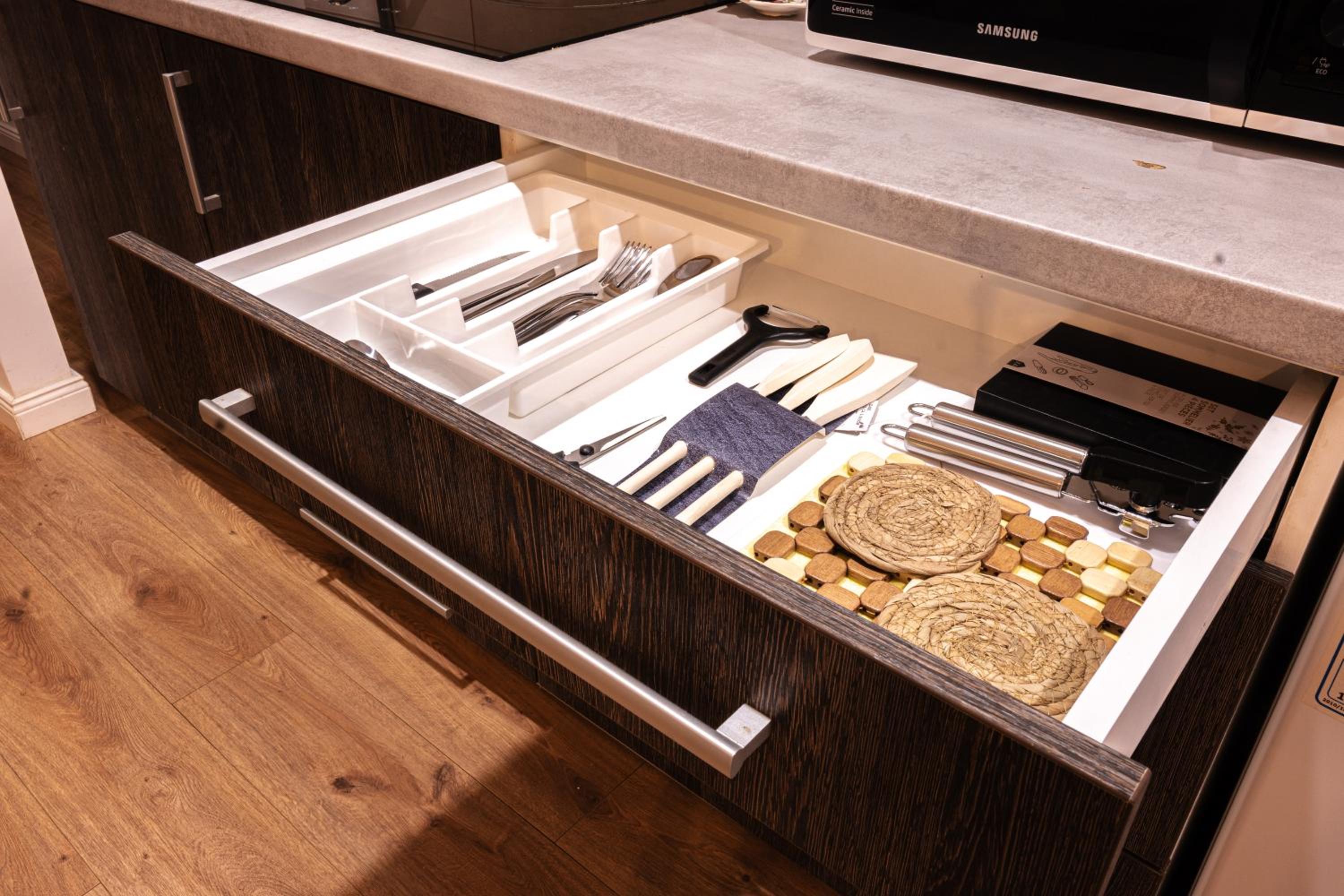 One-Bedroom Apartment photo 2