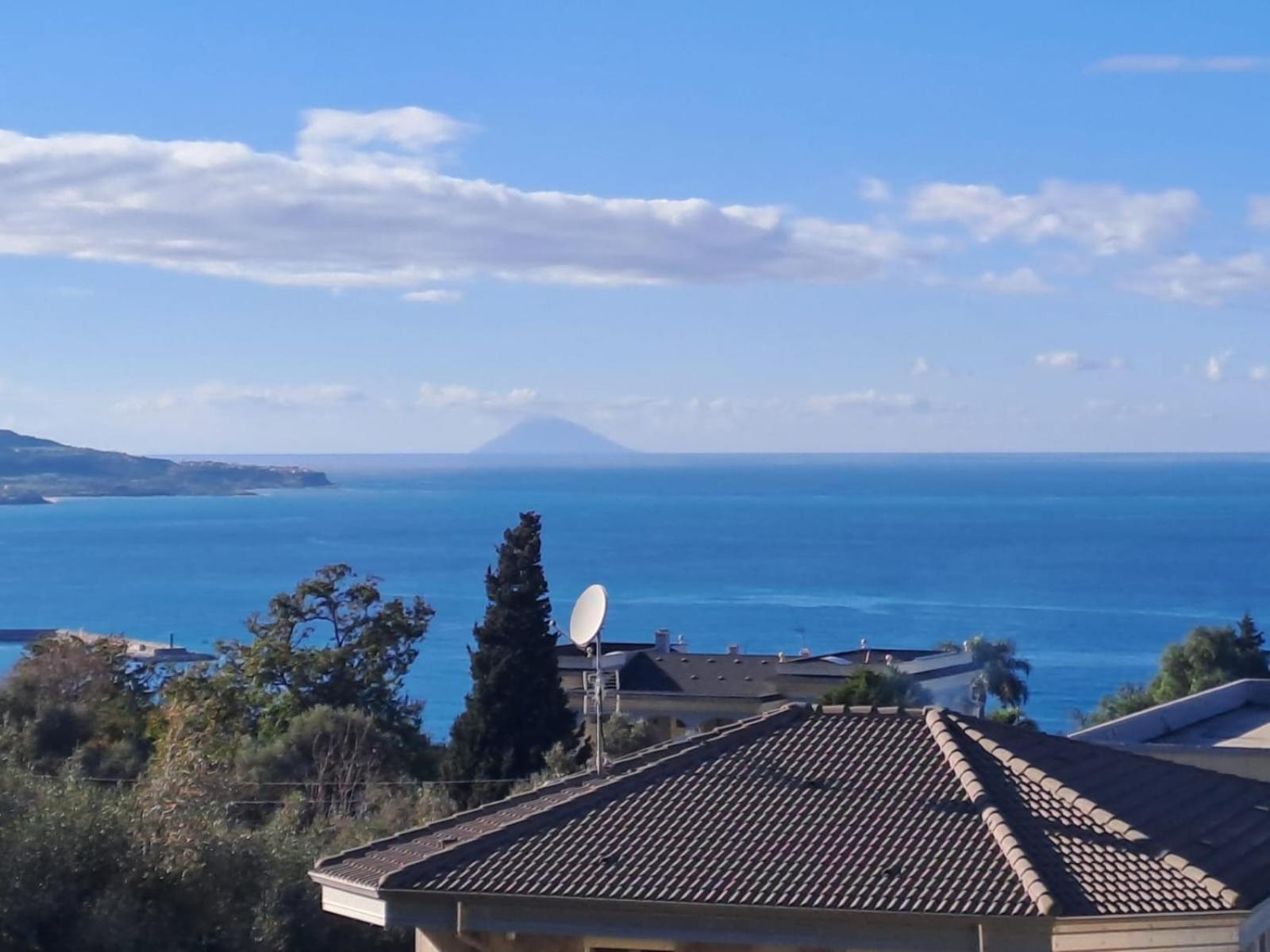 Triple Room with Sea View photo 2