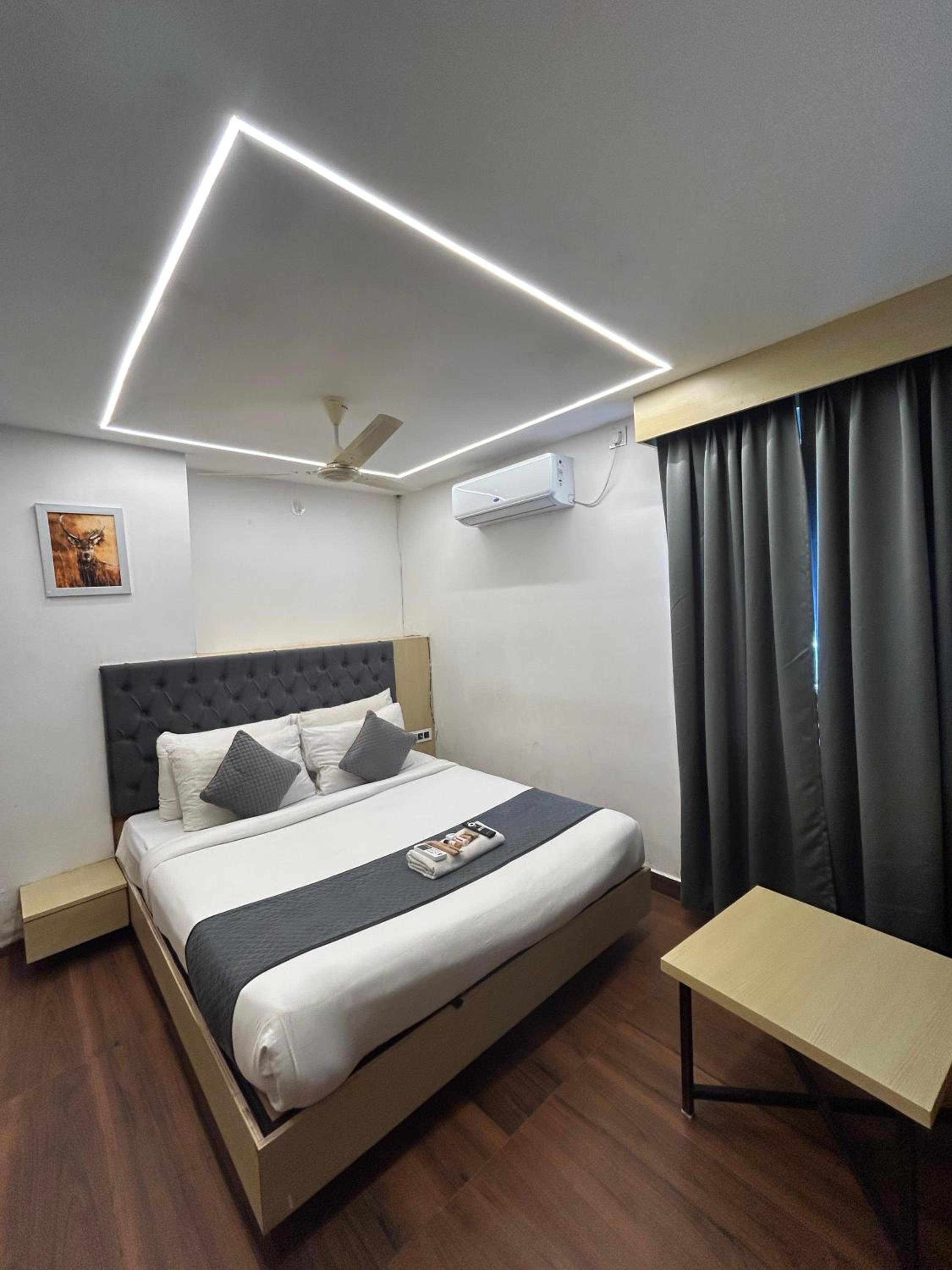 Double Room - Photo 9