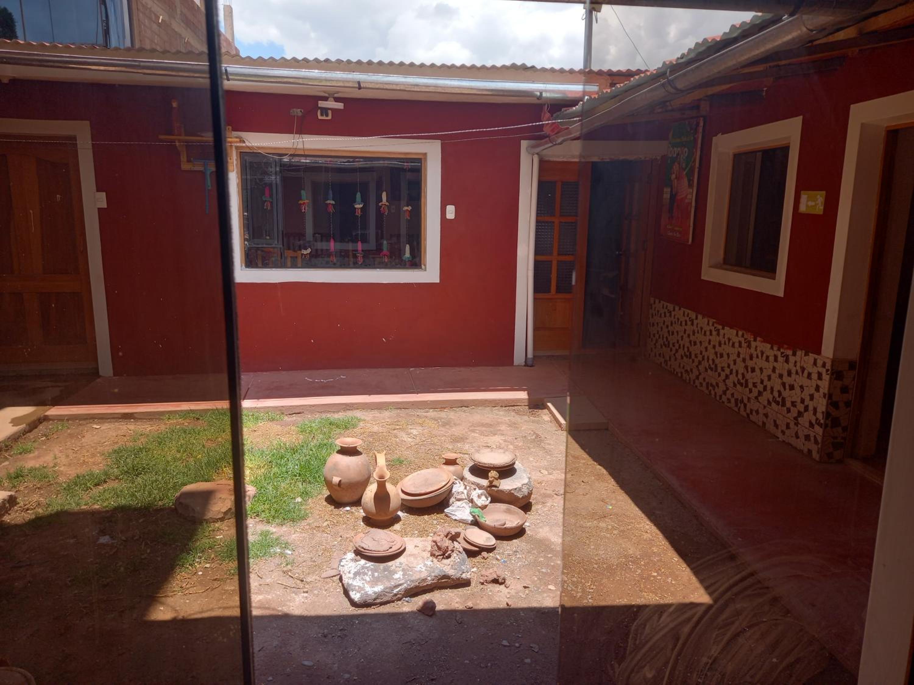 Basic Triple Room With Shared Bathroom photo 2