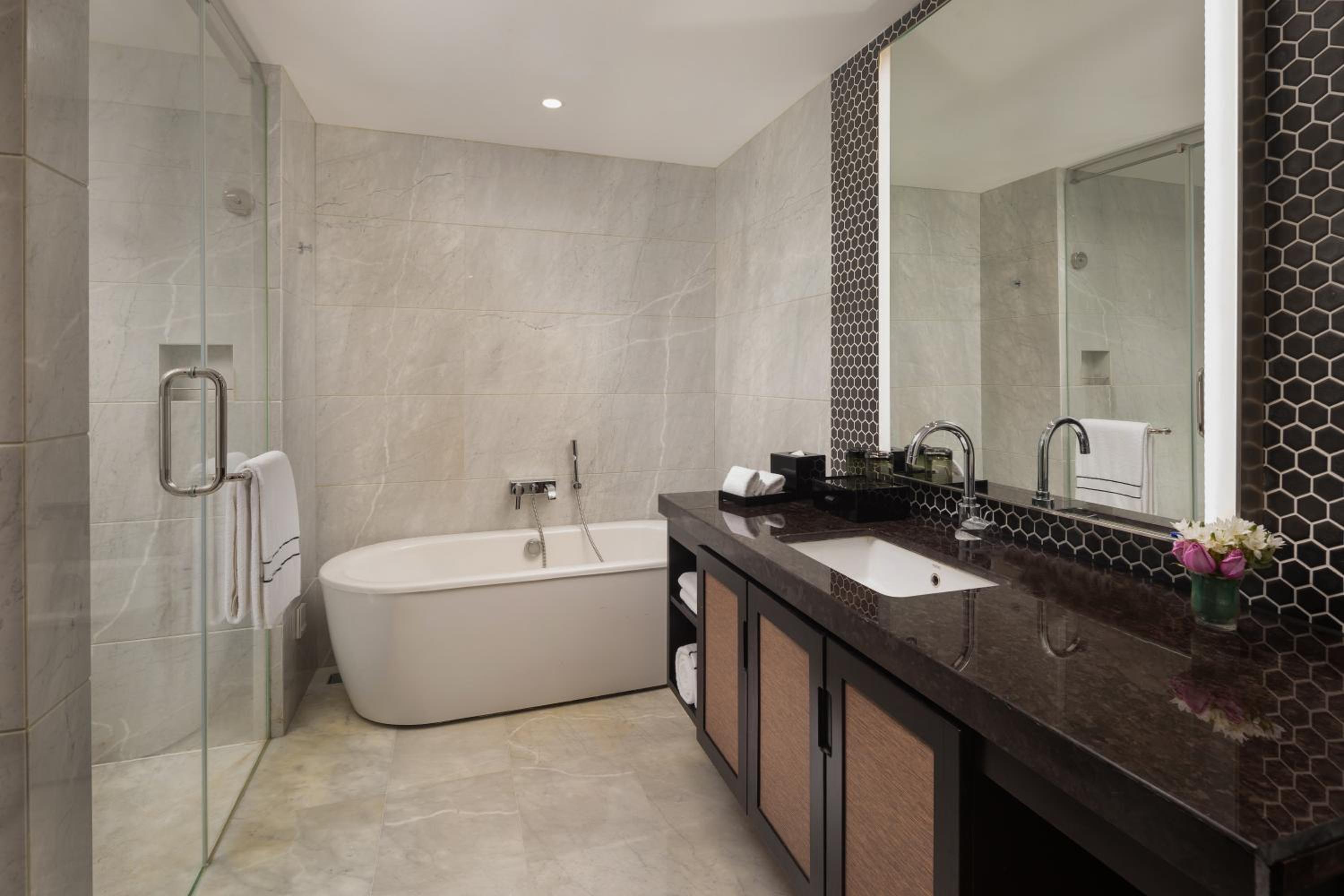 Deluxe King Suite with Garden View