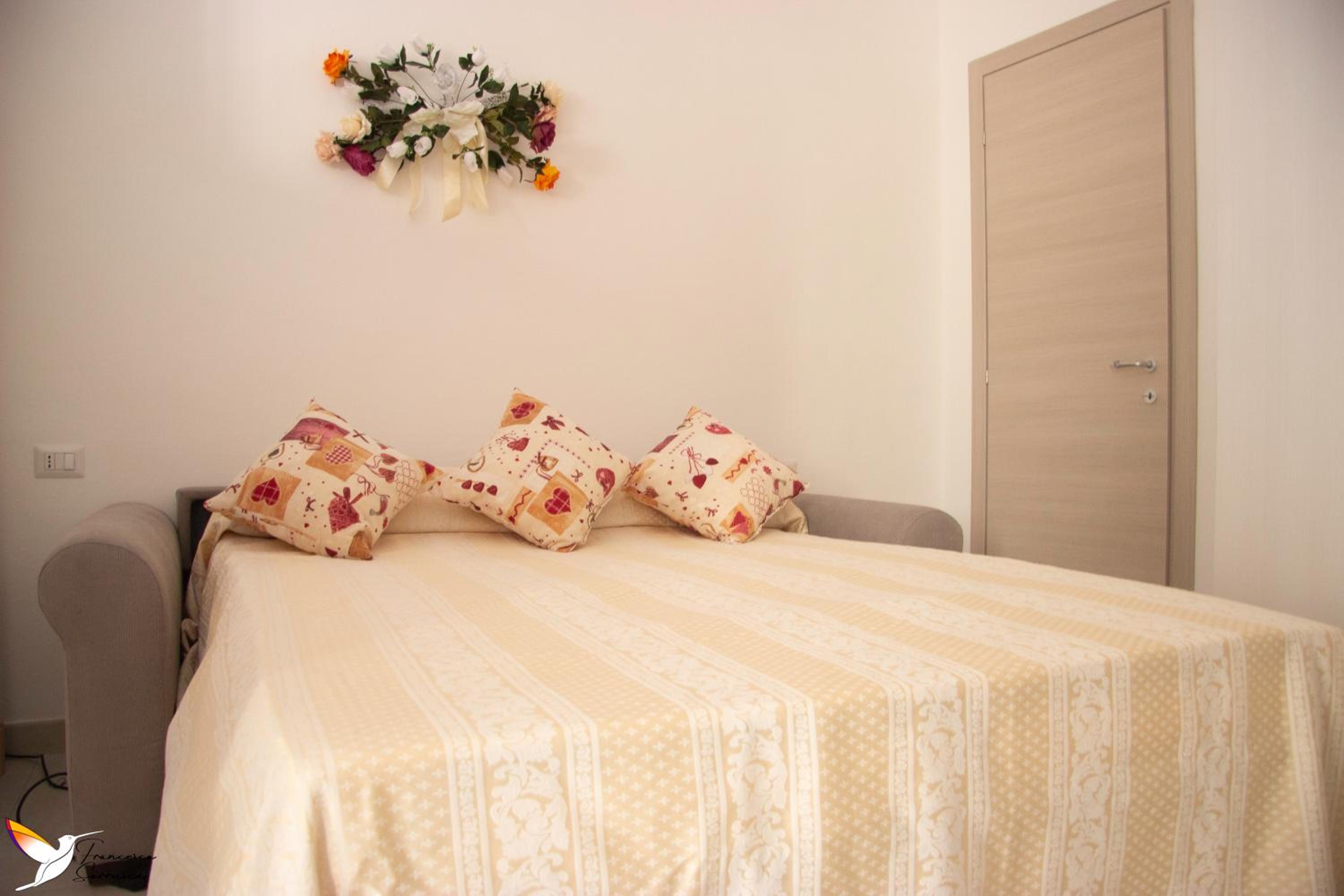 Studio Apartment photo 1