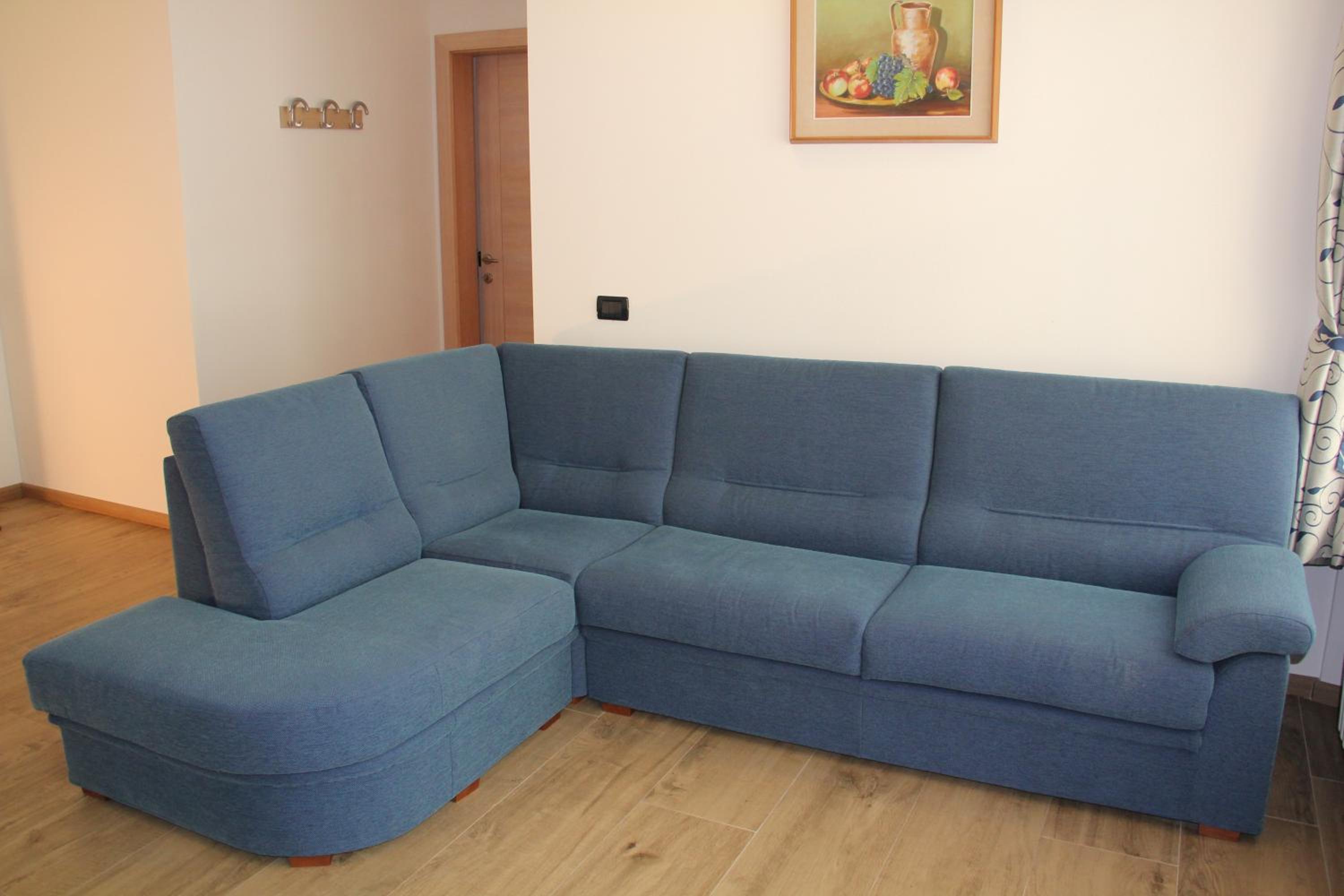 Apartment photo 2