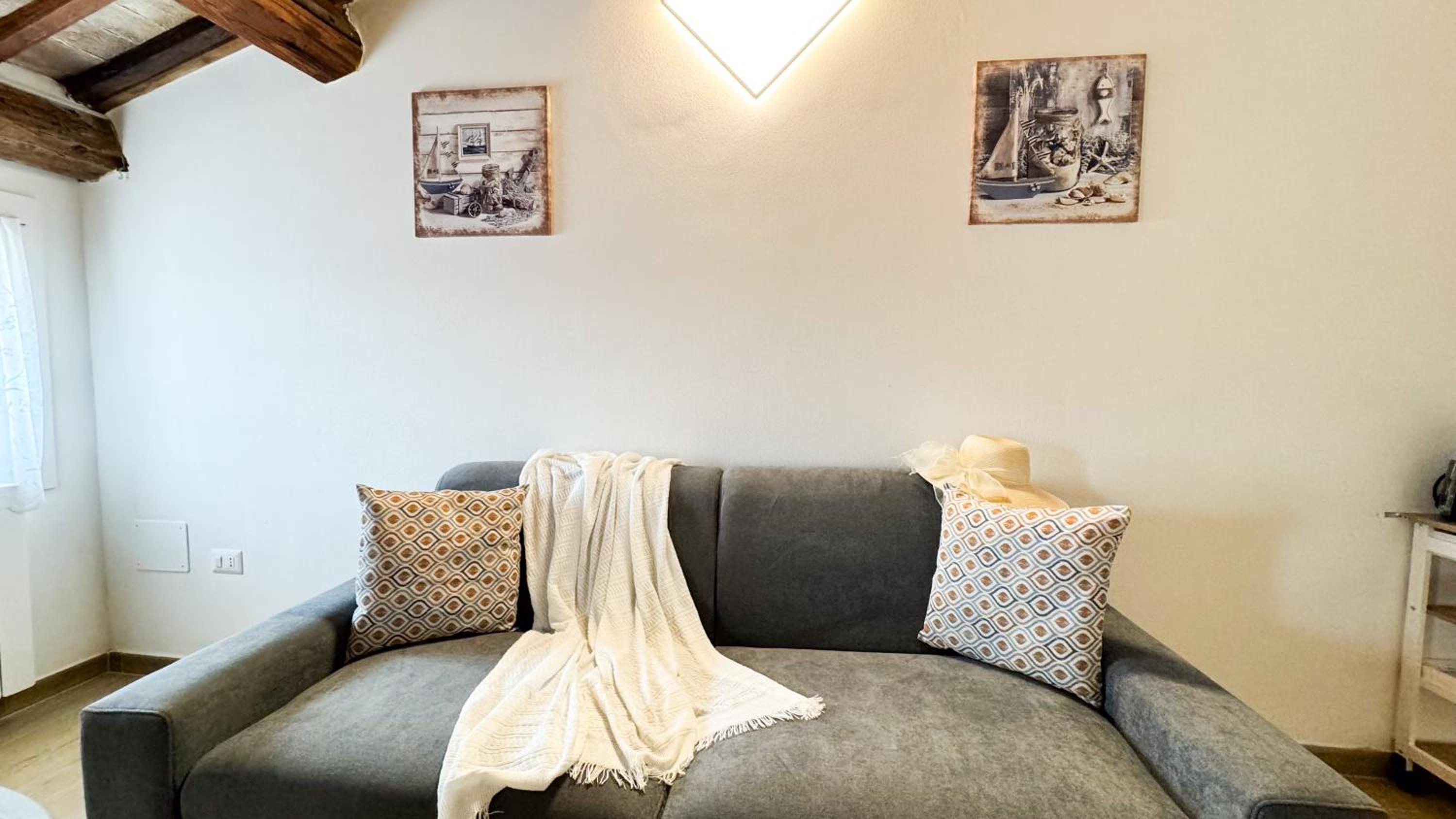 Apartment photo 2