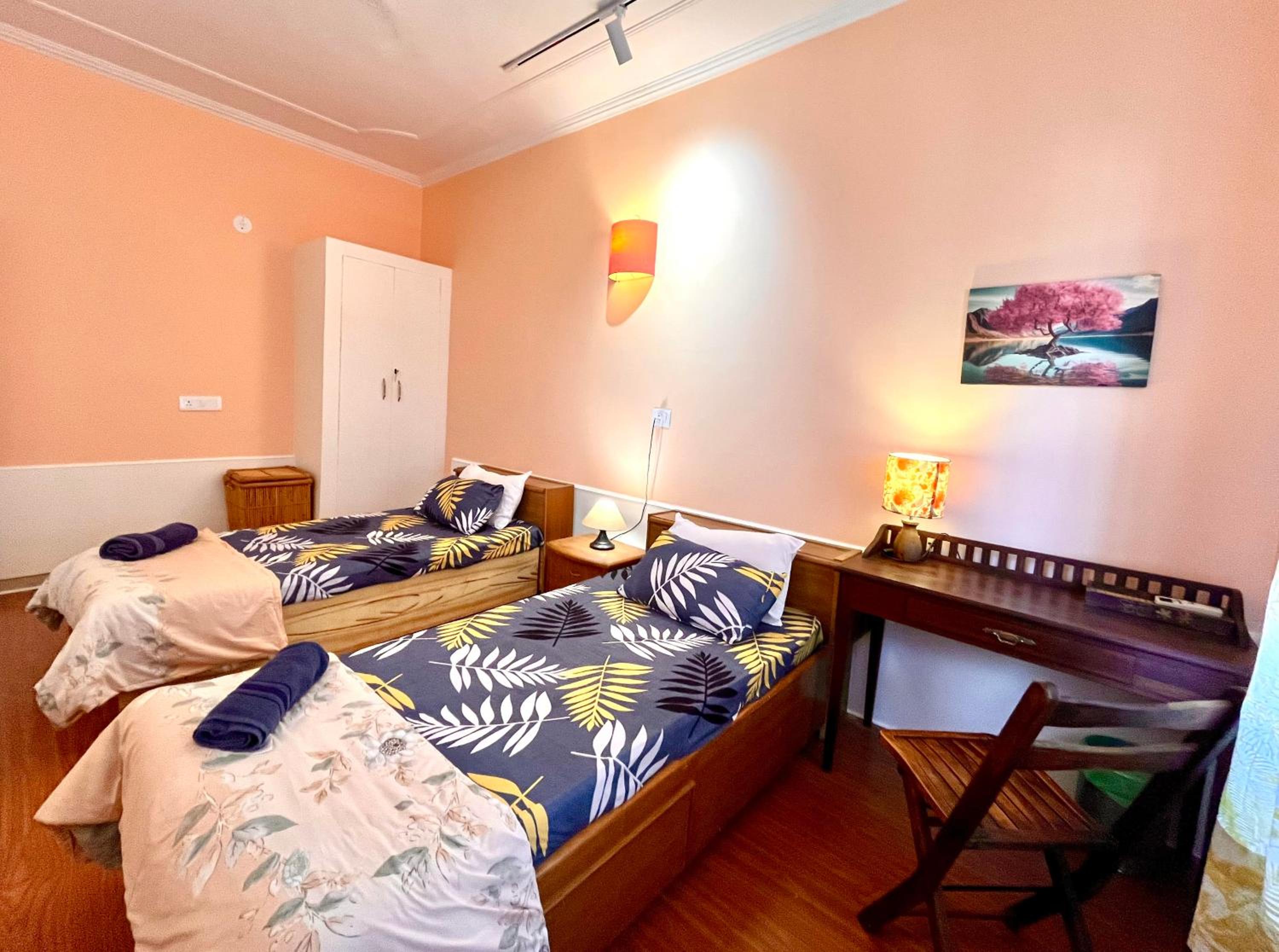 Three-Bedroom Apartment - Photo 21
