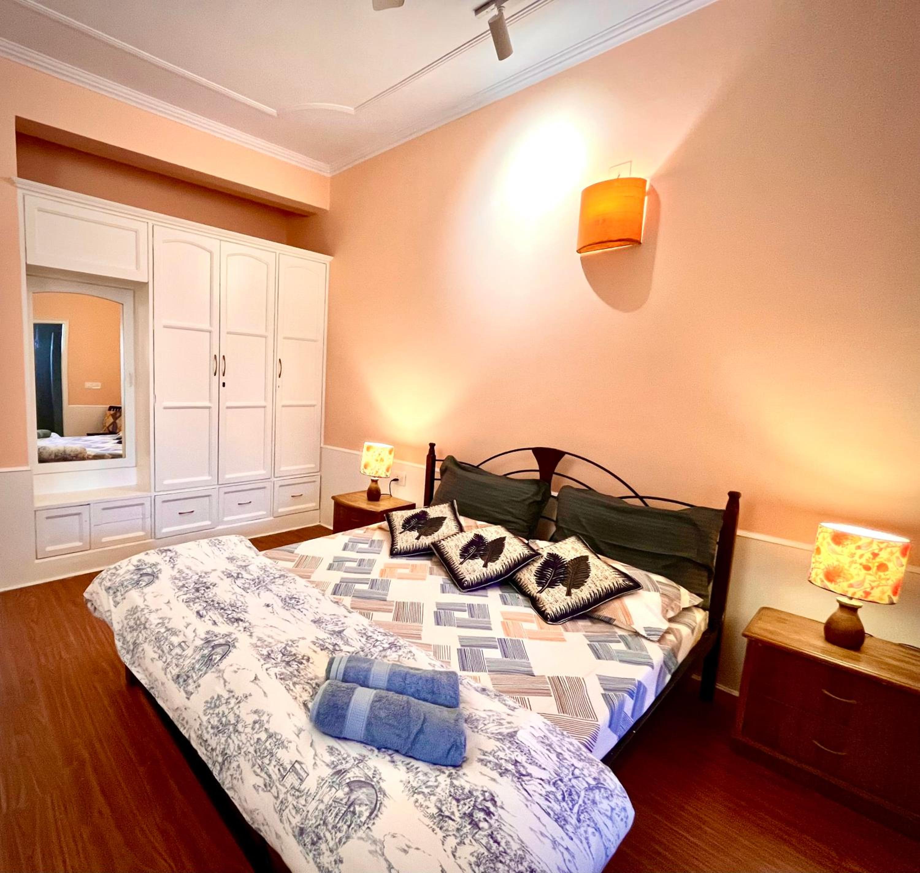 Three-Bedroom Apartment - Photo 7