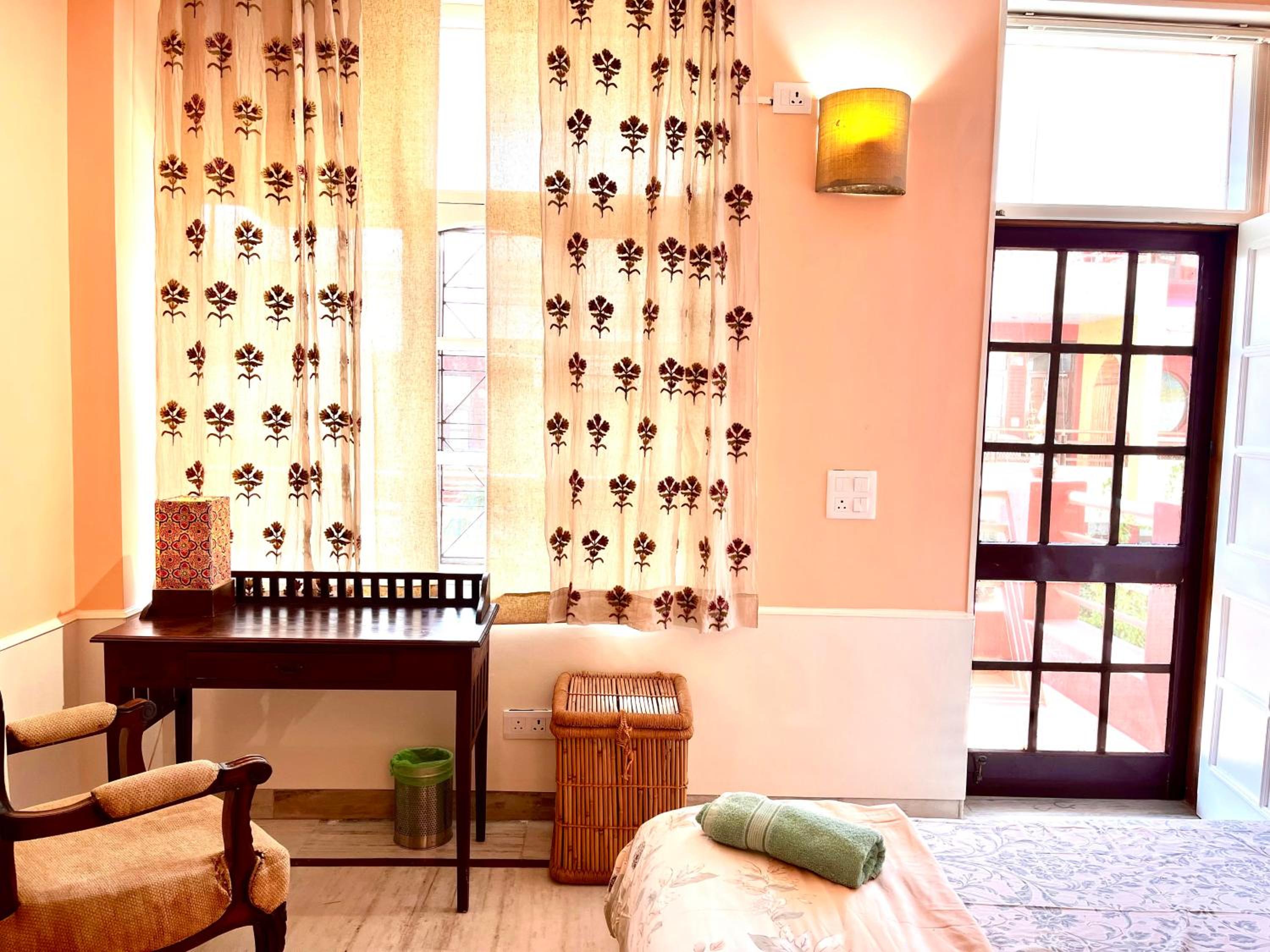 Three-Bedroom Apartment - Photo 9