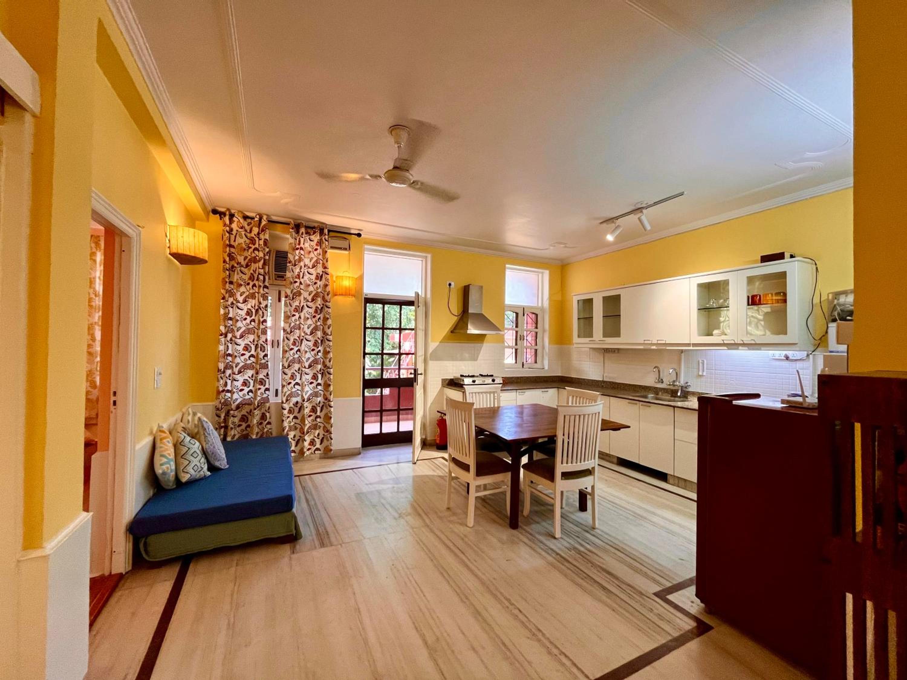 Three-Bedroom Apartment - Photo 10