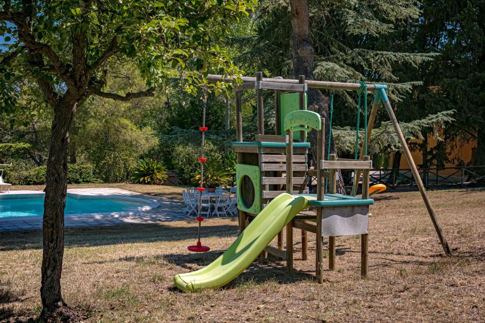 Villa photo 2