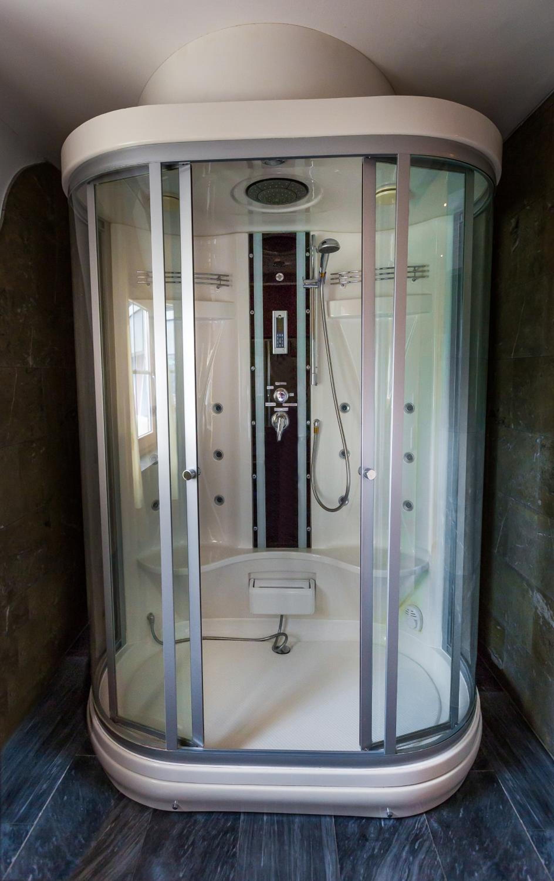 Suite with Spa Bath and Balcony with Panoramic view of the vineyards photo 2