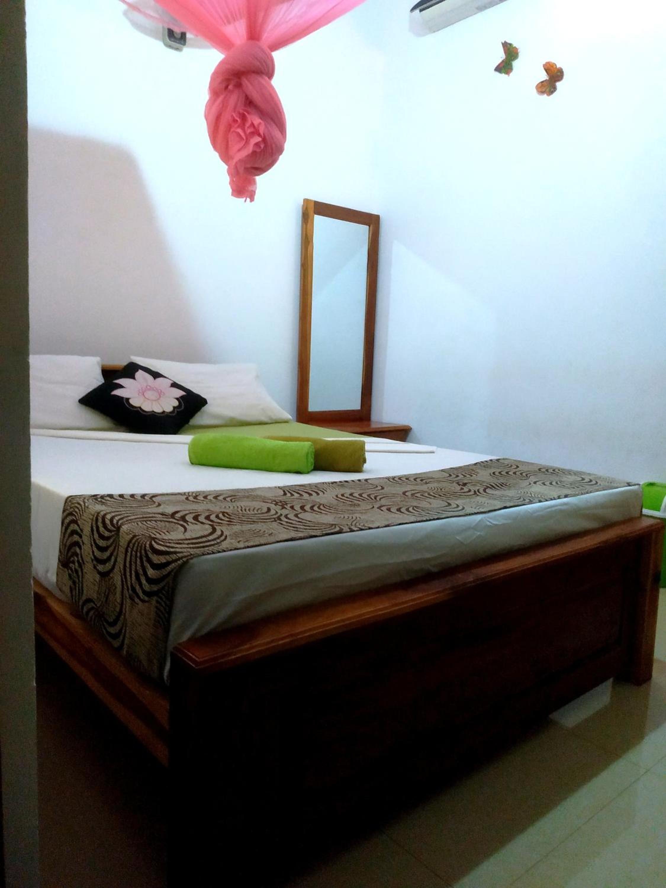 Deluxe Room (2 Adults + 1 Child)