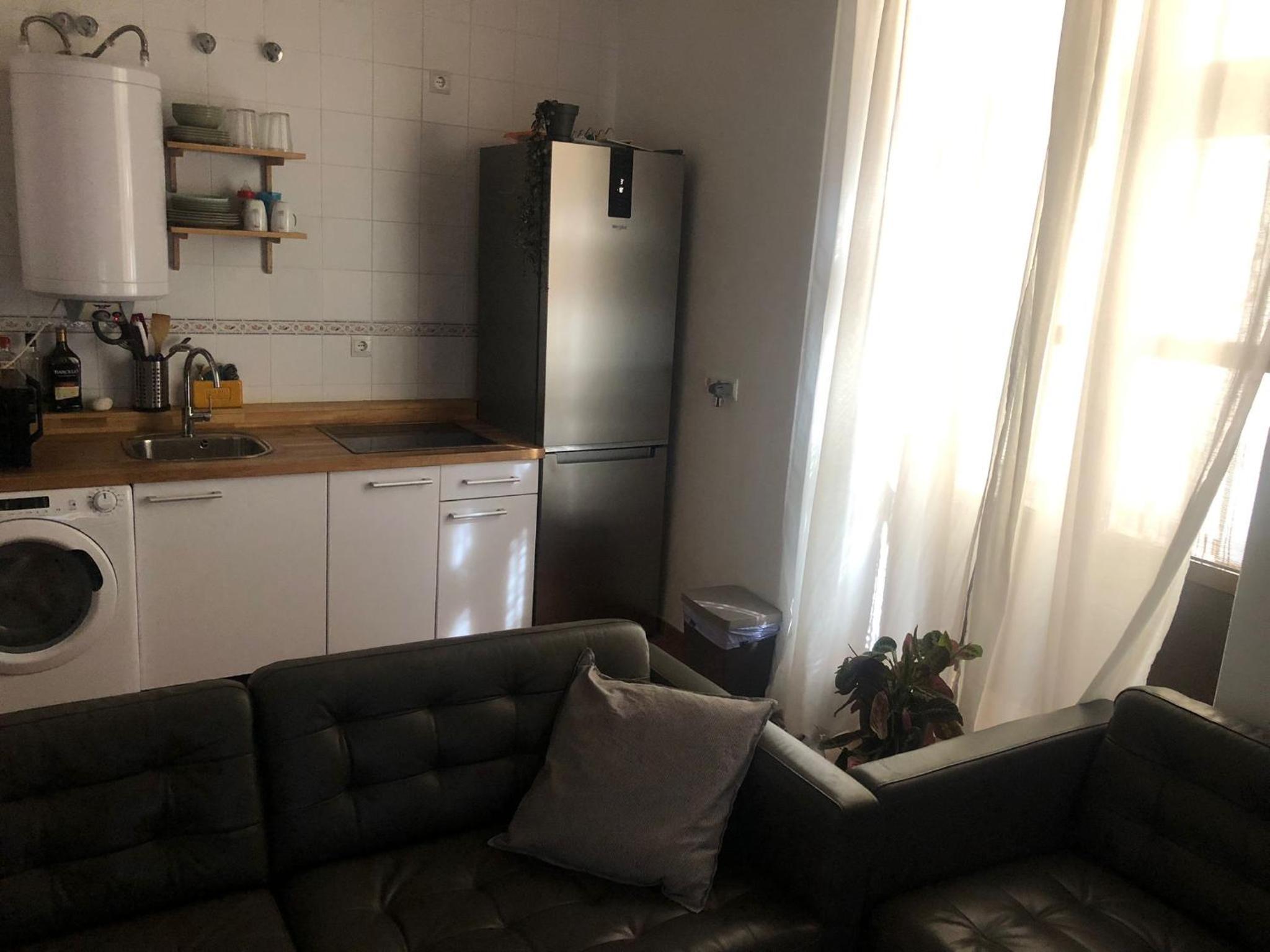 One-Bedroom Apartment photo 3