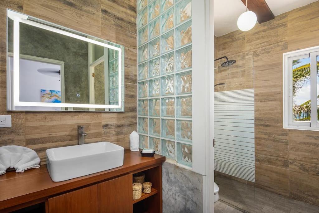Two-Bedroom Apartment with Ocean View photo 2