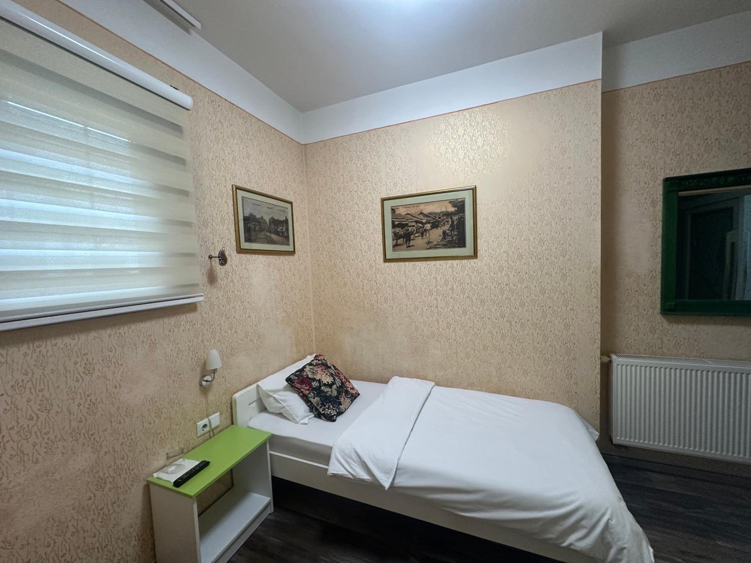 Single Room photo 2