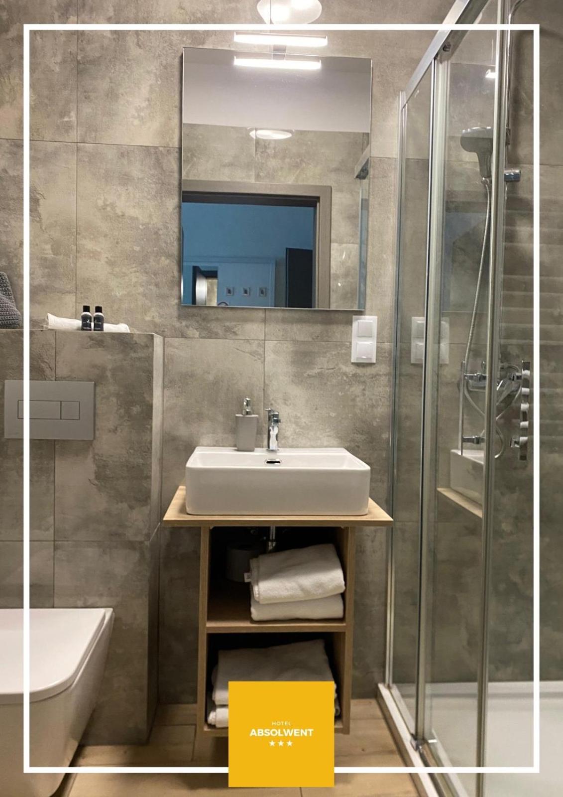Twin Room (1-2 Adults) photo 2