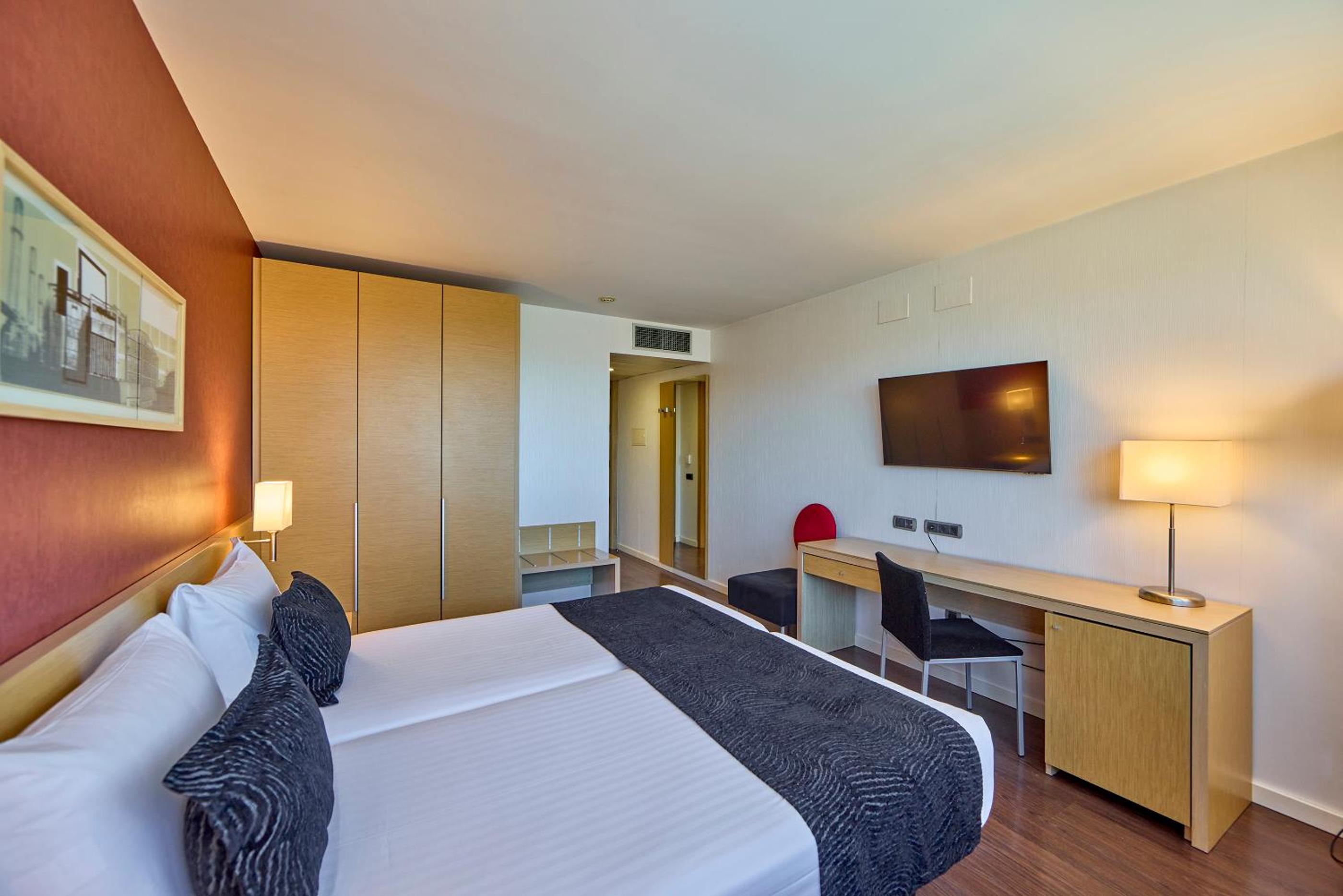 Twin Room - Photo 6