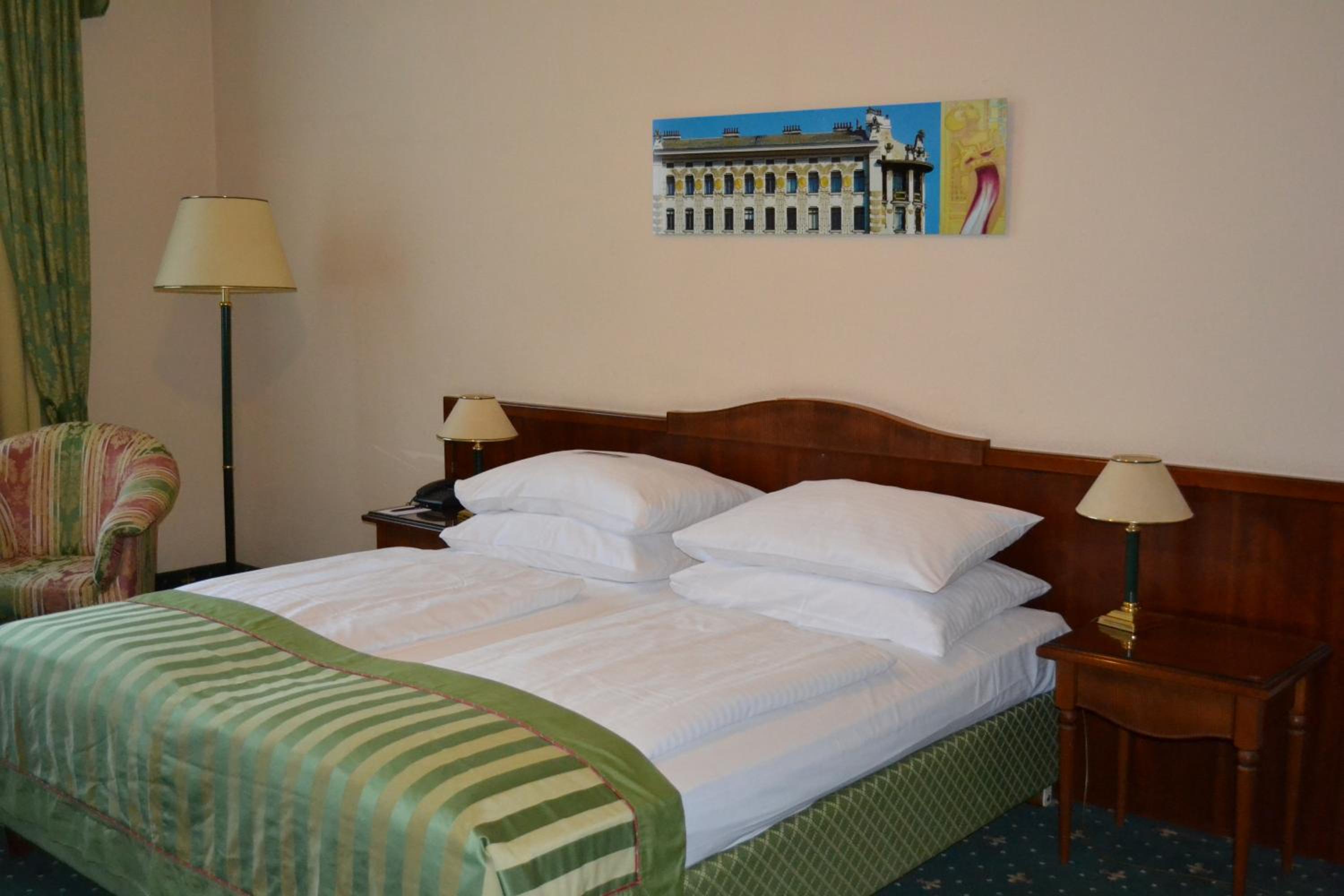 Classic Double Room
