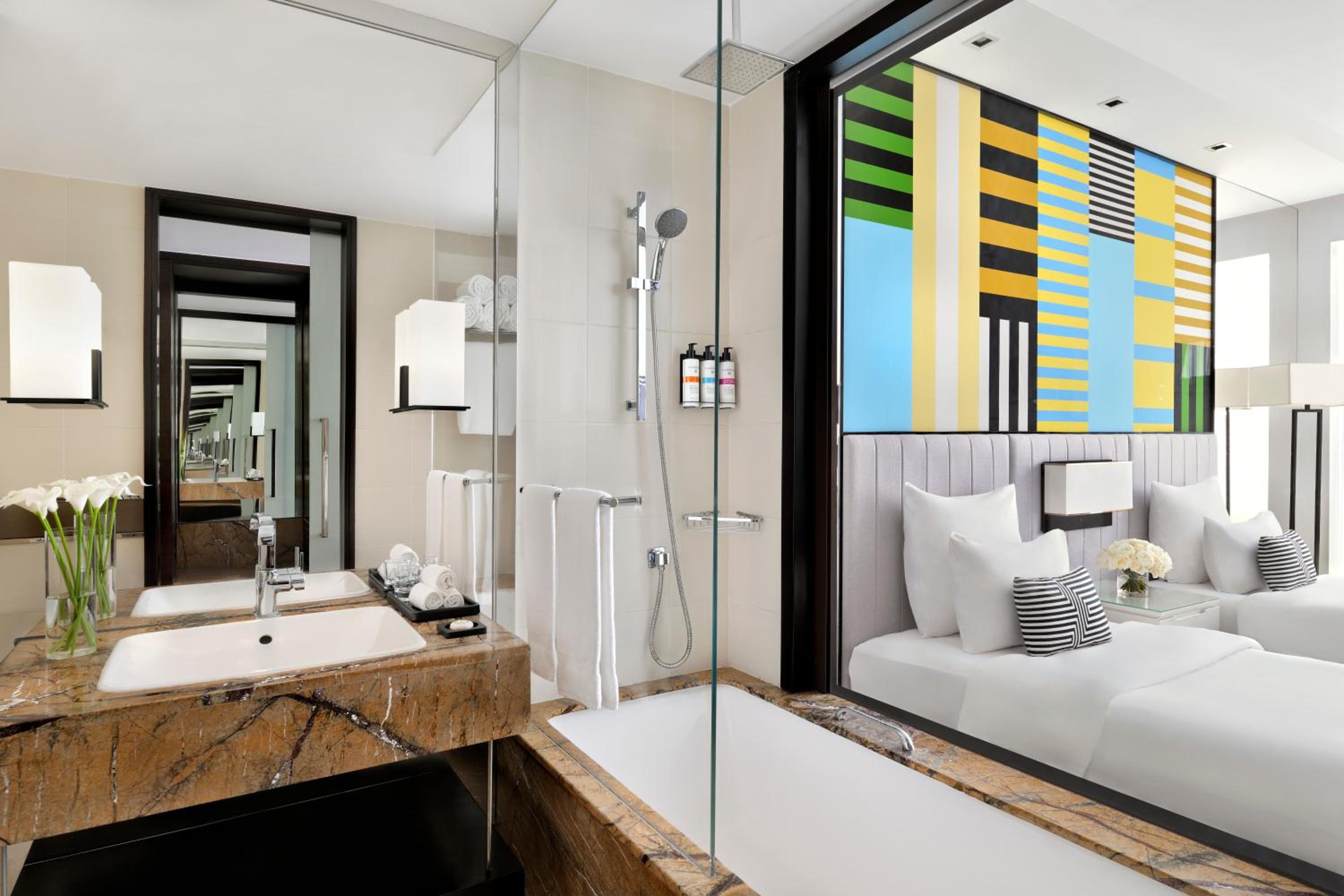 Deluxe Twin Room with Canal View