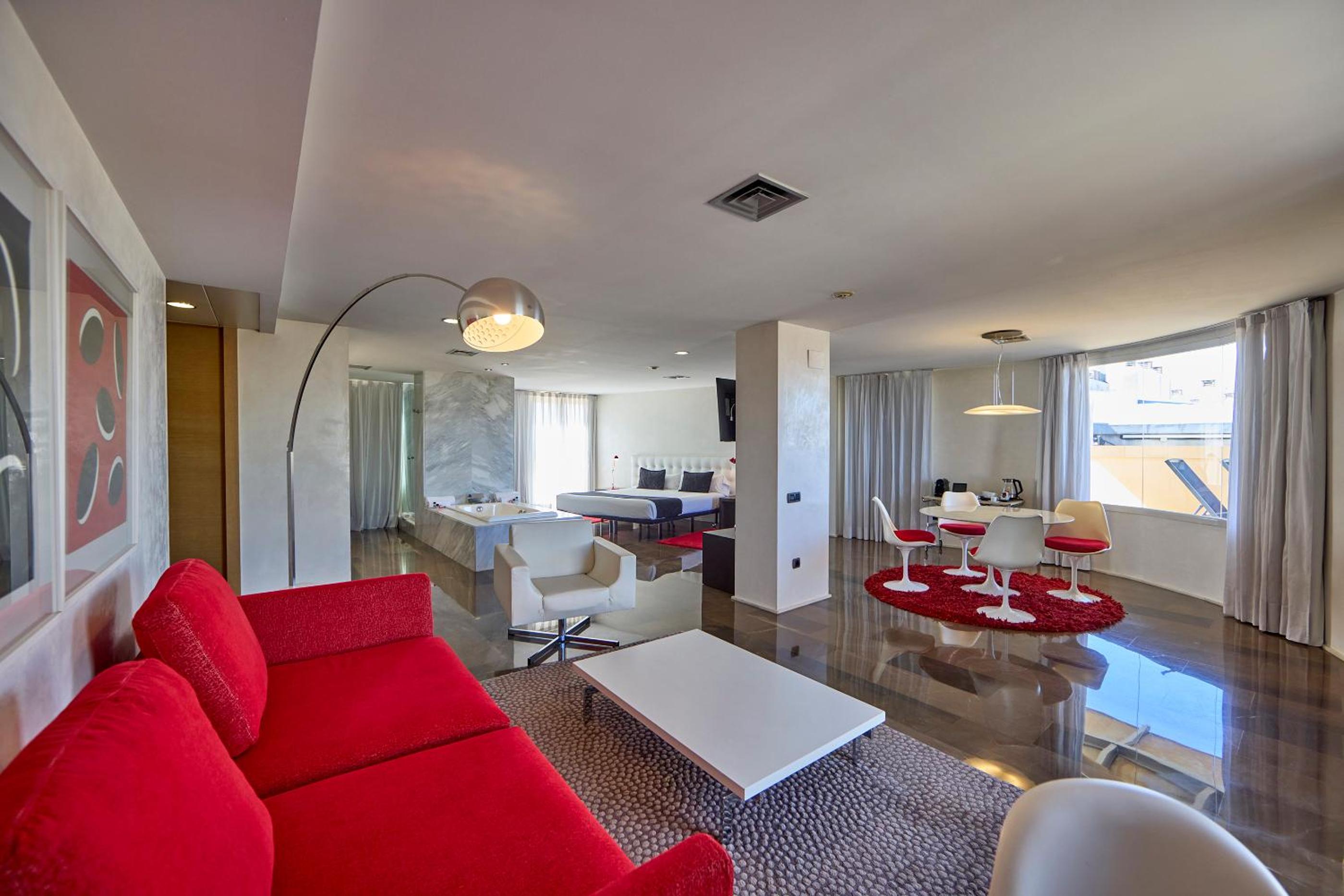 Suite with Terrace - Photo 1