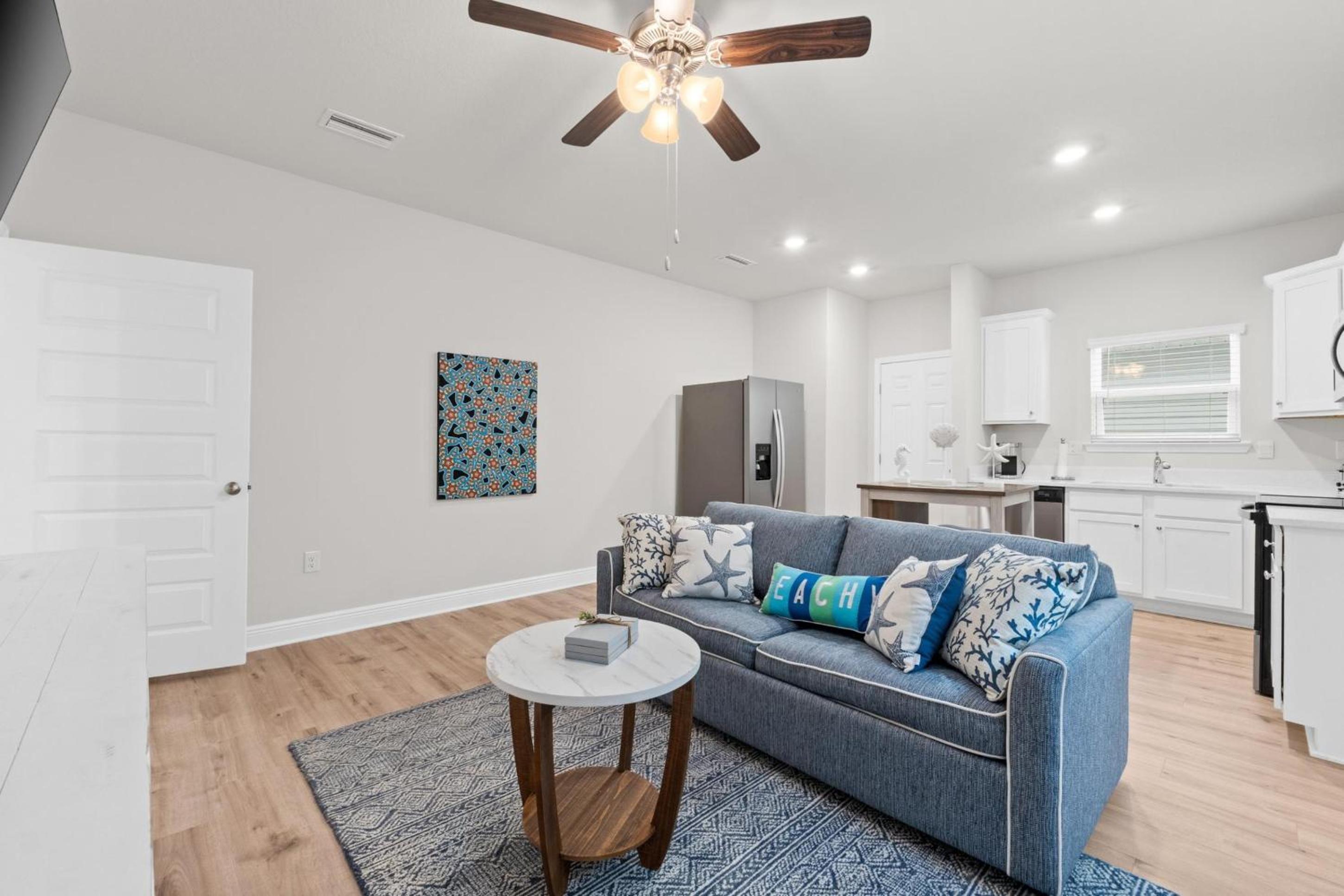 Four-Bedroom House photo 2