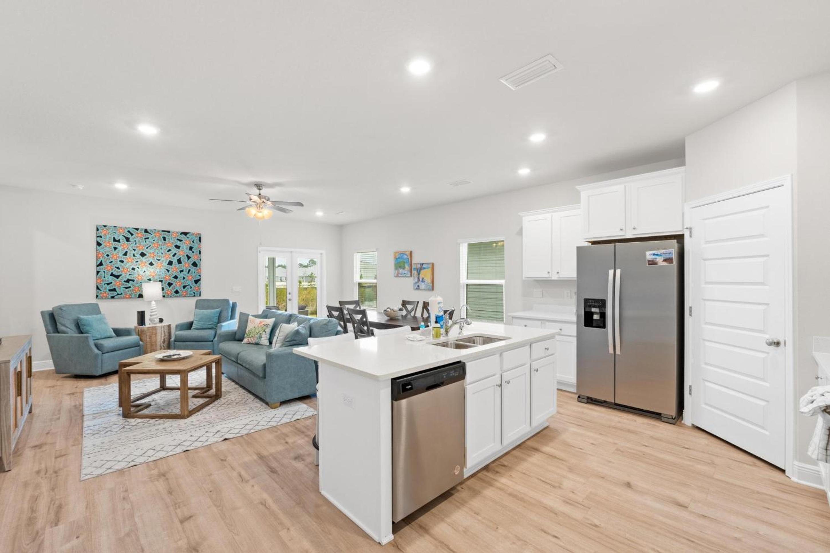 Four-Bedroom House photo 2