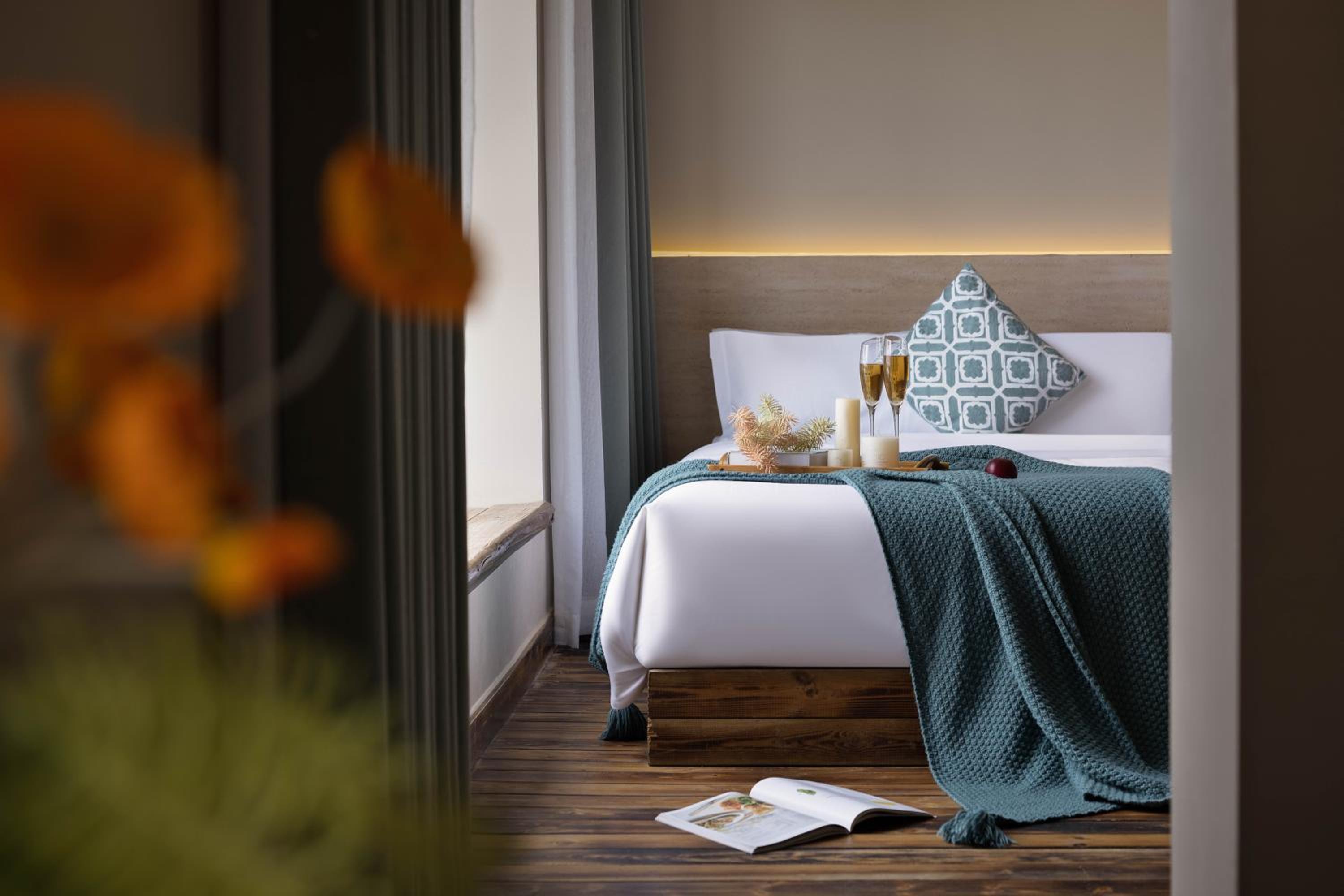 Standard Twin Room With Sofa photo 2