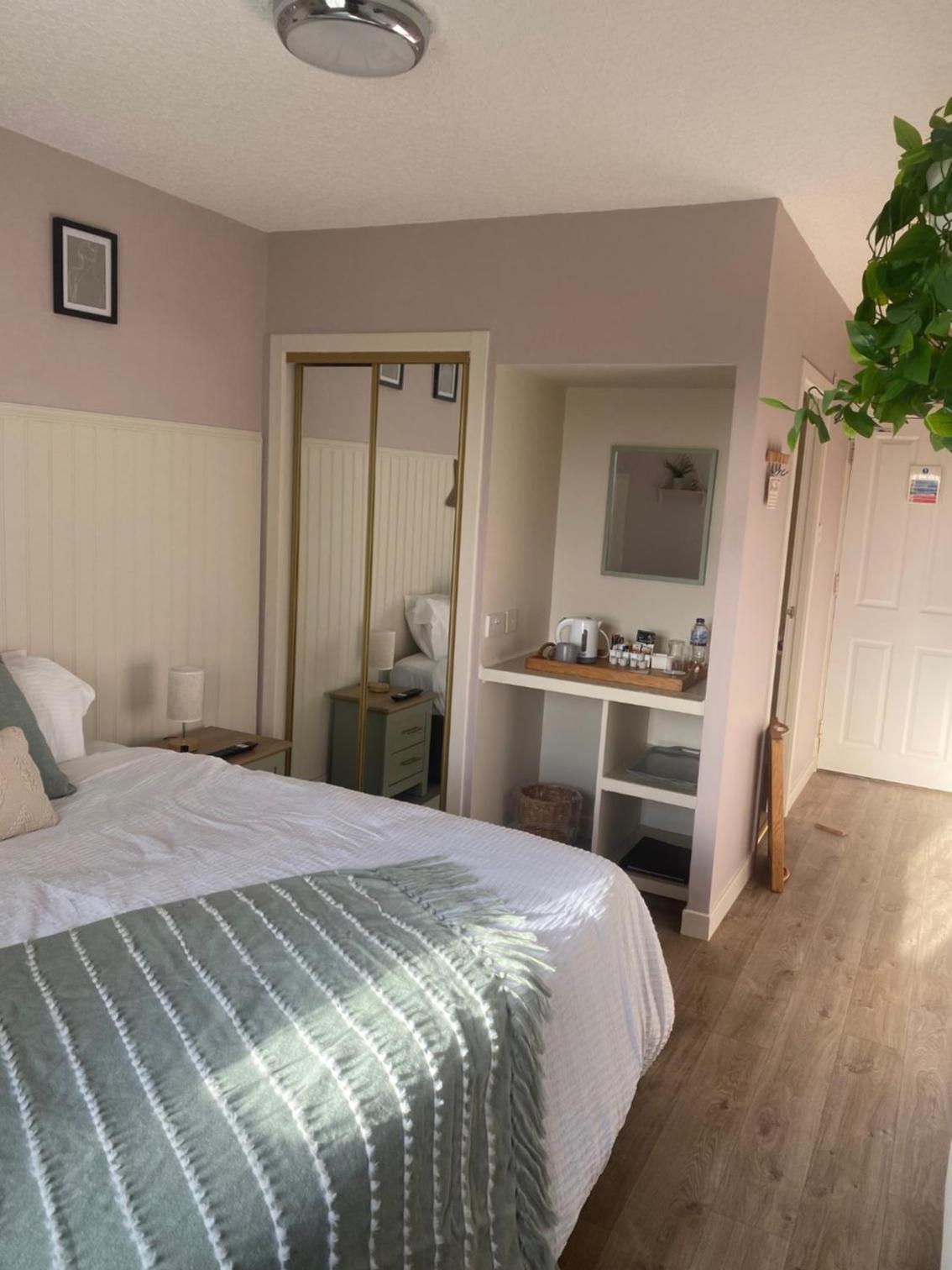 Double Room - Photo 2