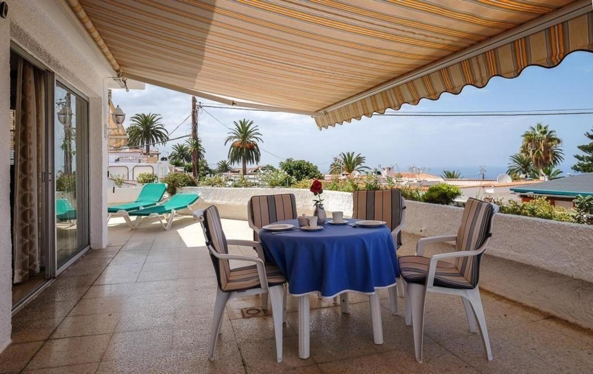 Two-Bedroom Holiday Home photo 2