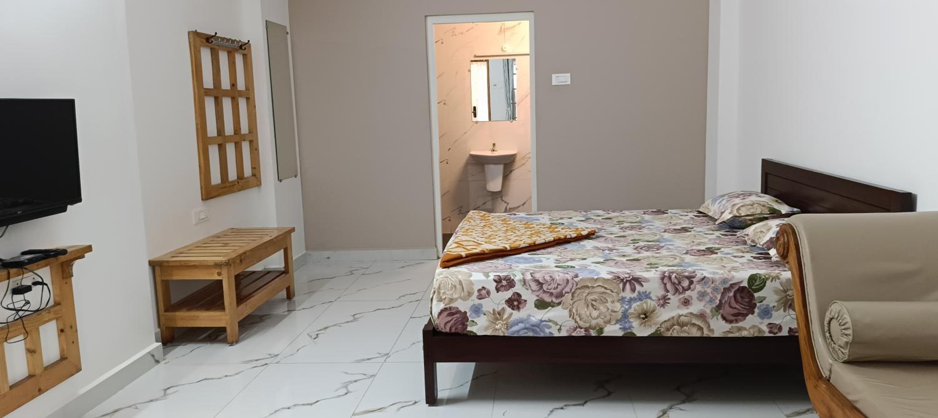 Standard King Room