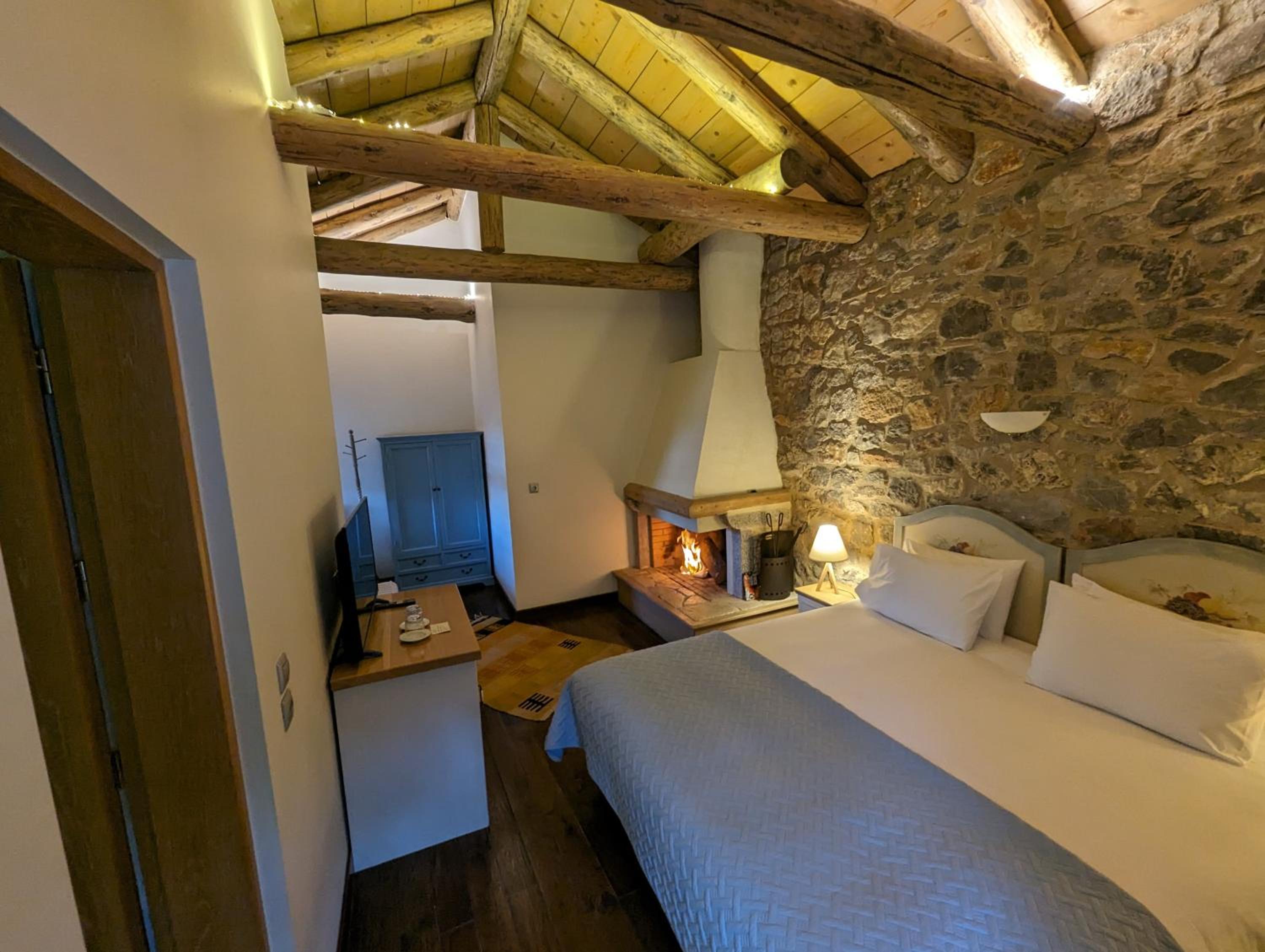 Double Room with Fireplace photo 2