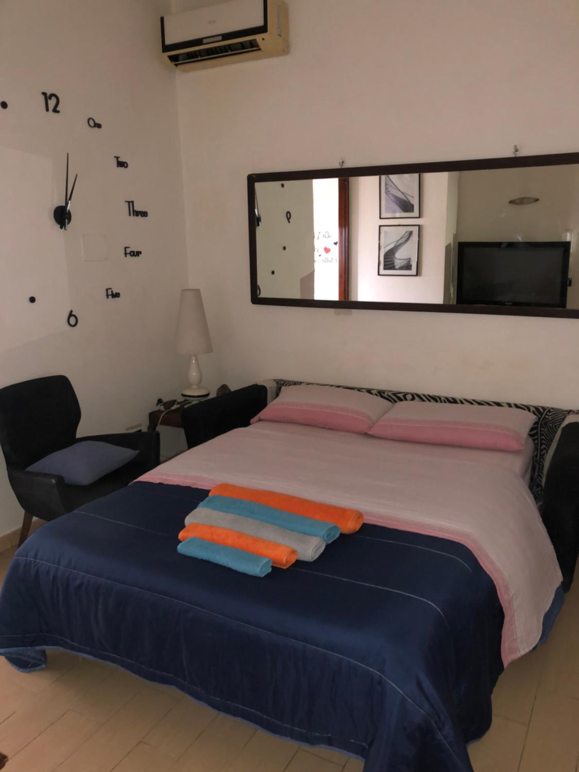 One-Bedroom Apartment - Photo 23