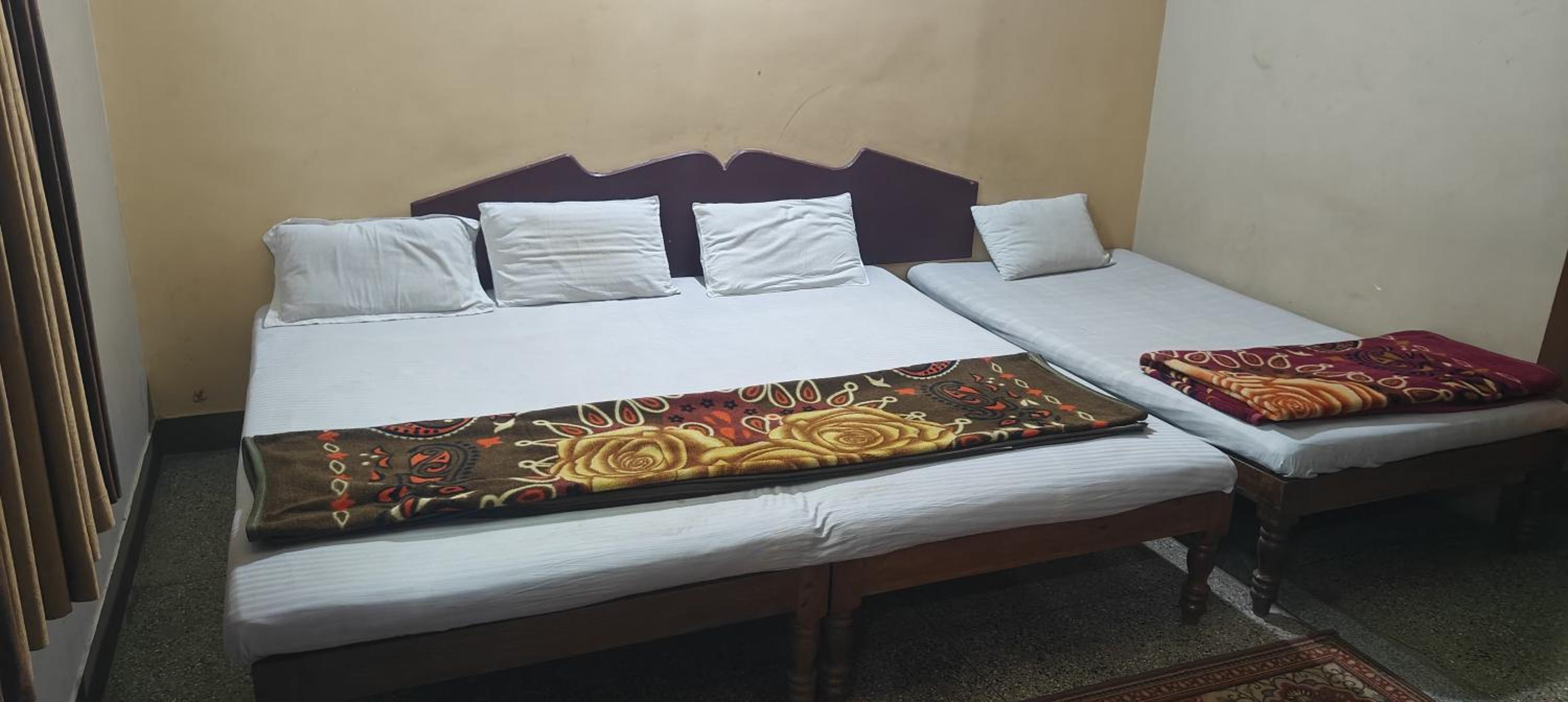 Economy Quadruple Room
