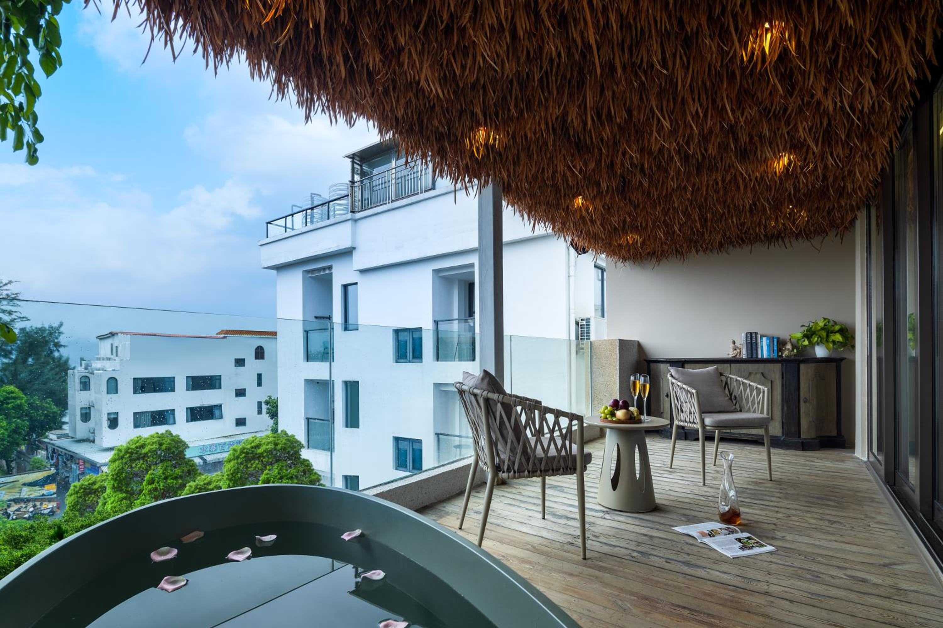 Deluxe Double Room With Balcony And Sea View photo 3