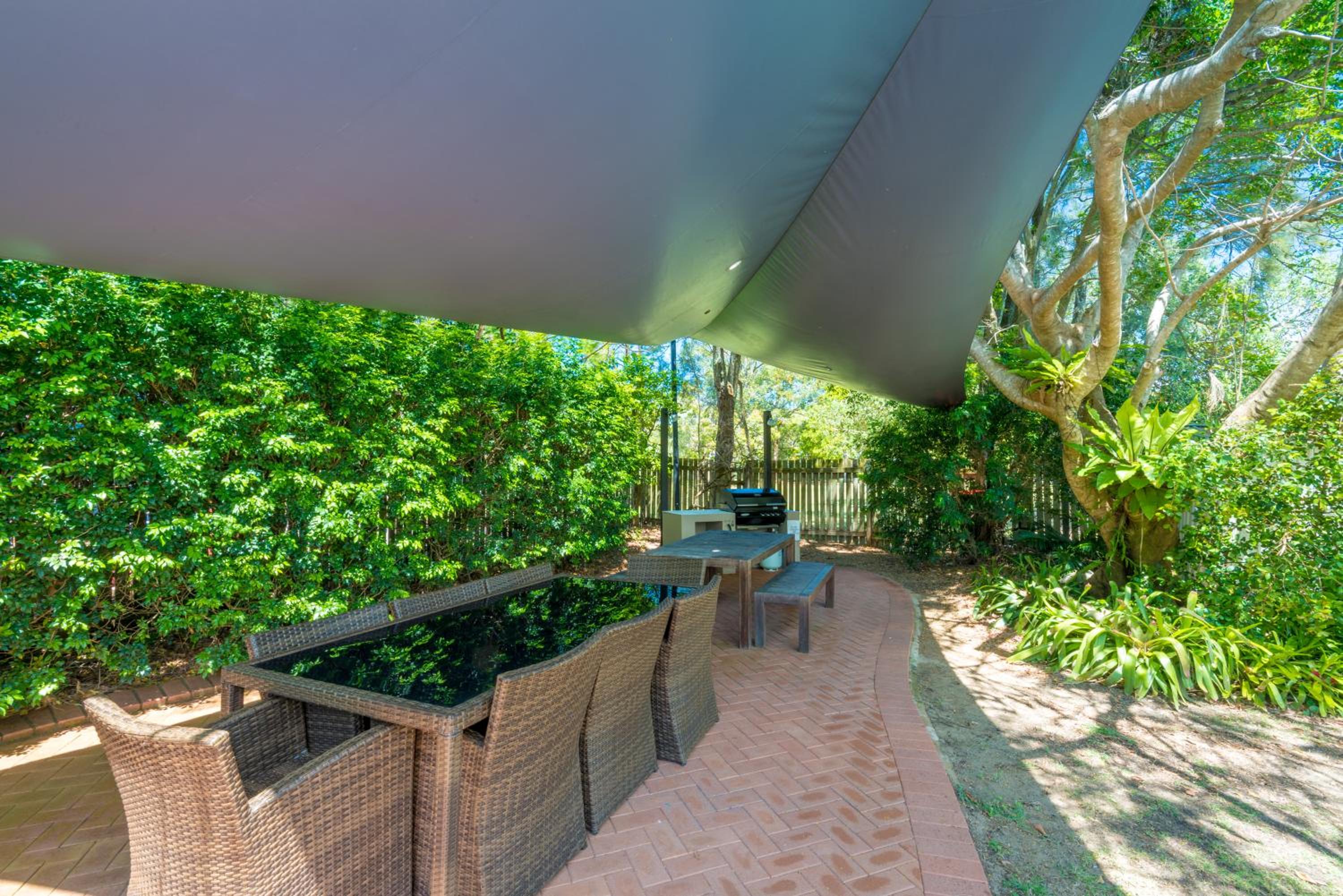 Studio Apartment with Garden View photo 3