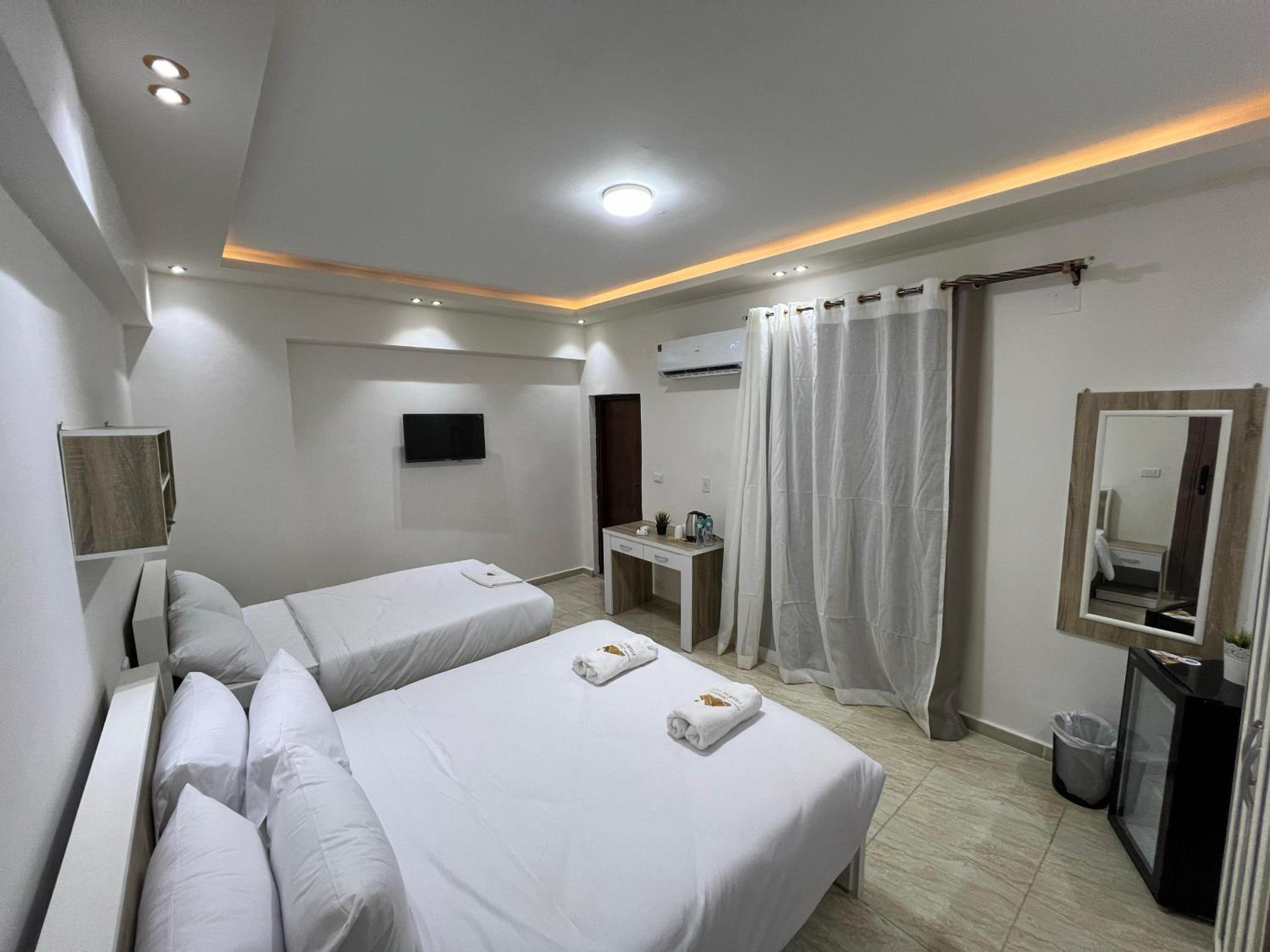 Triple Room With Balcony City view photo 3