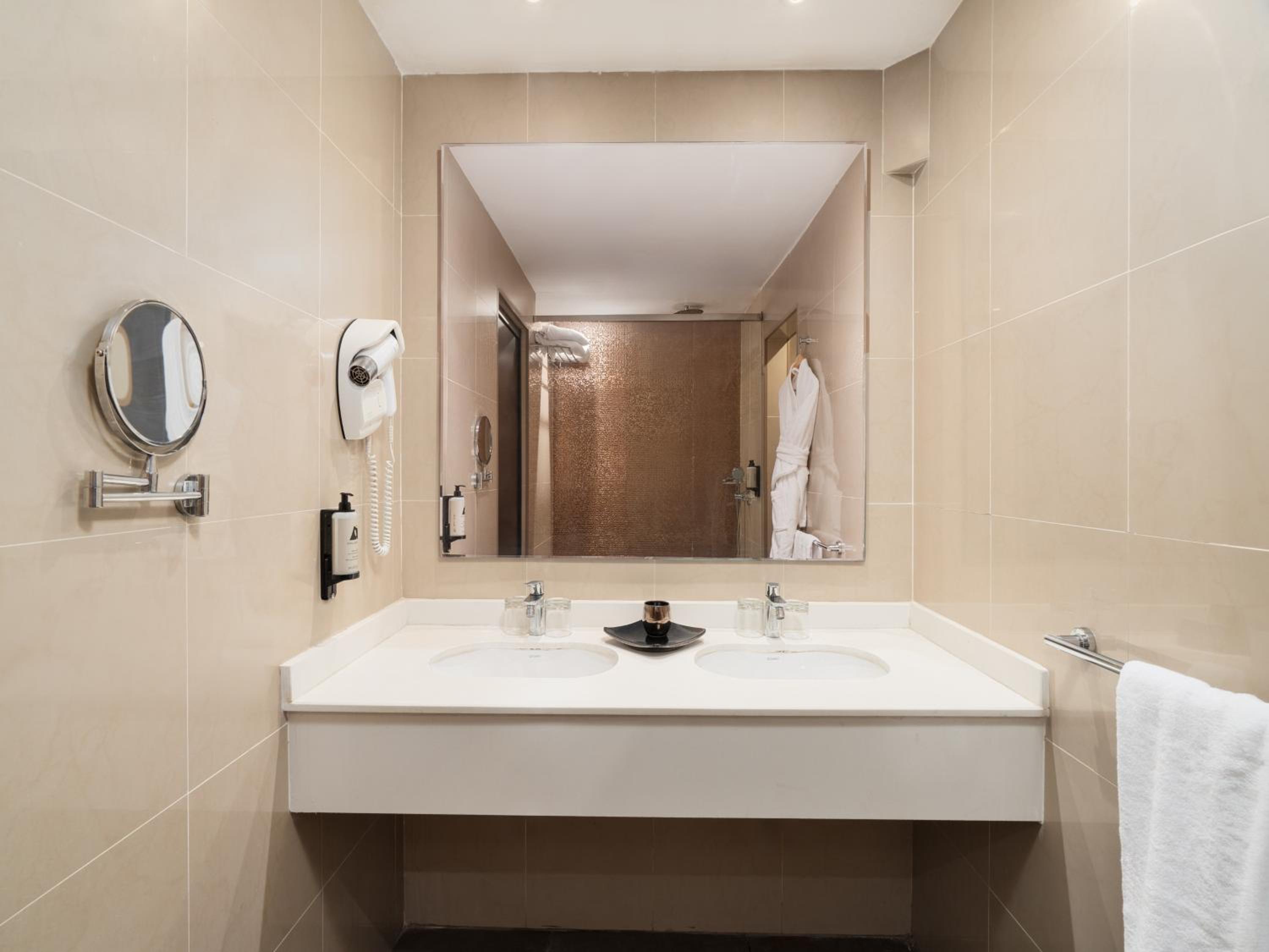 Junior Suite - Photo 2