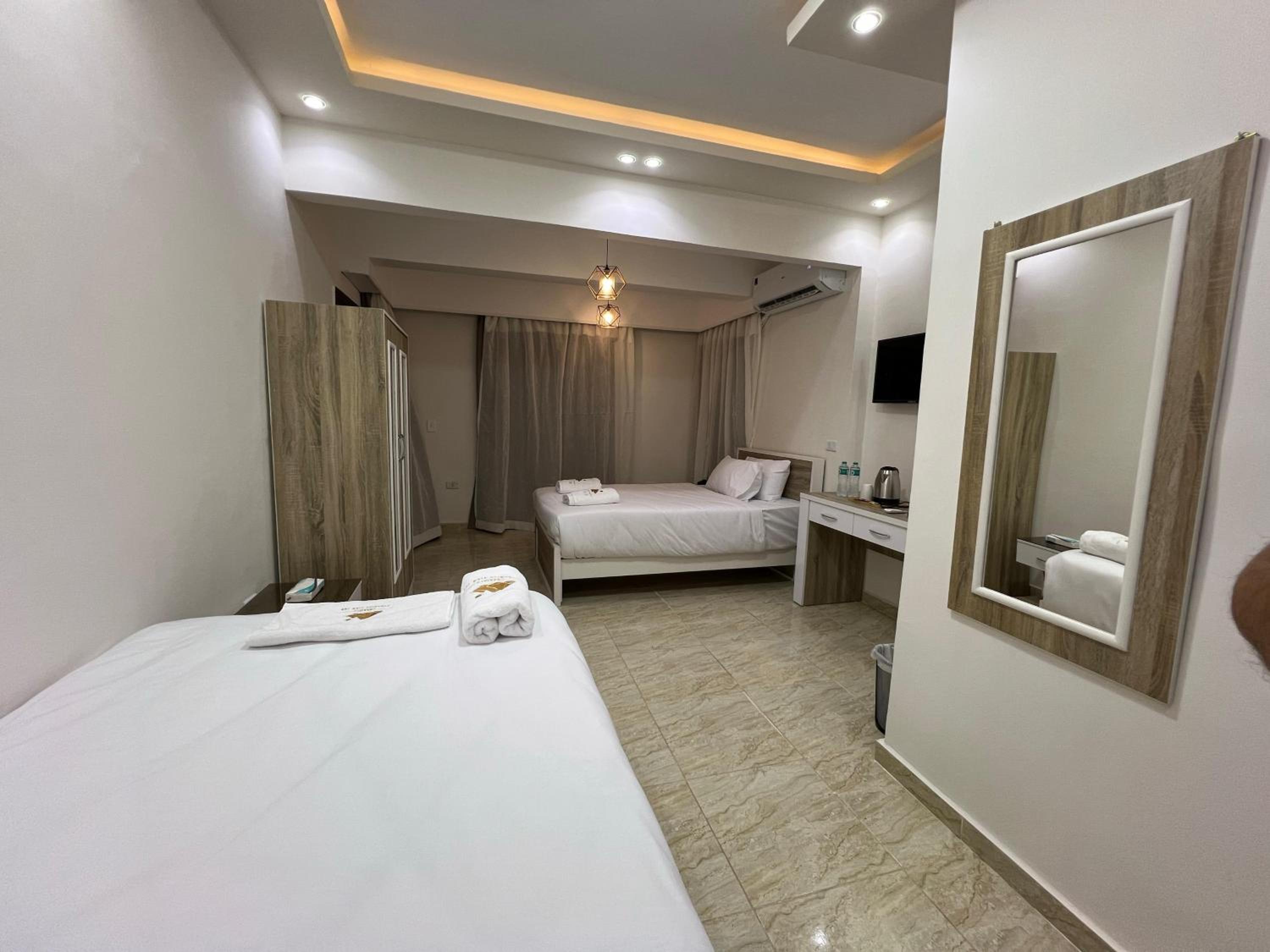 Deluxe Twin Room with balcony with City View photo 1