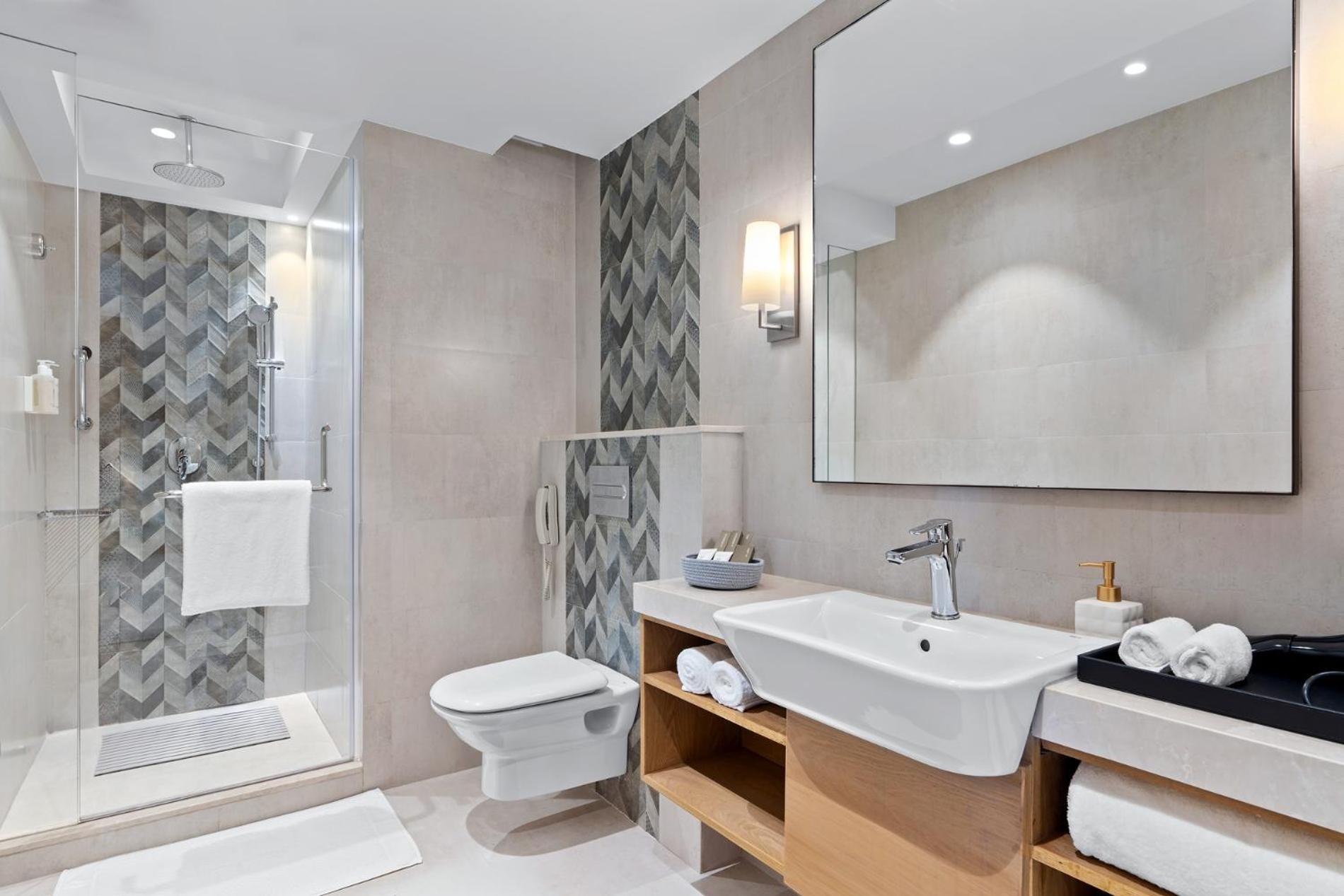 Studio Suite – 10% off on Food & Beverages with a-la-carte selection Studio Suite – 10% off on Food & Beverages with a-la-carte selection