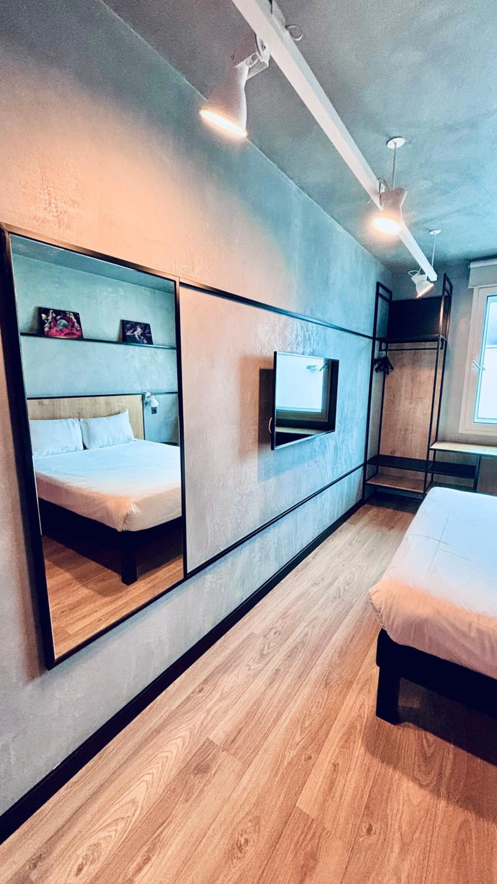 Standard Double Room - Photo 3
