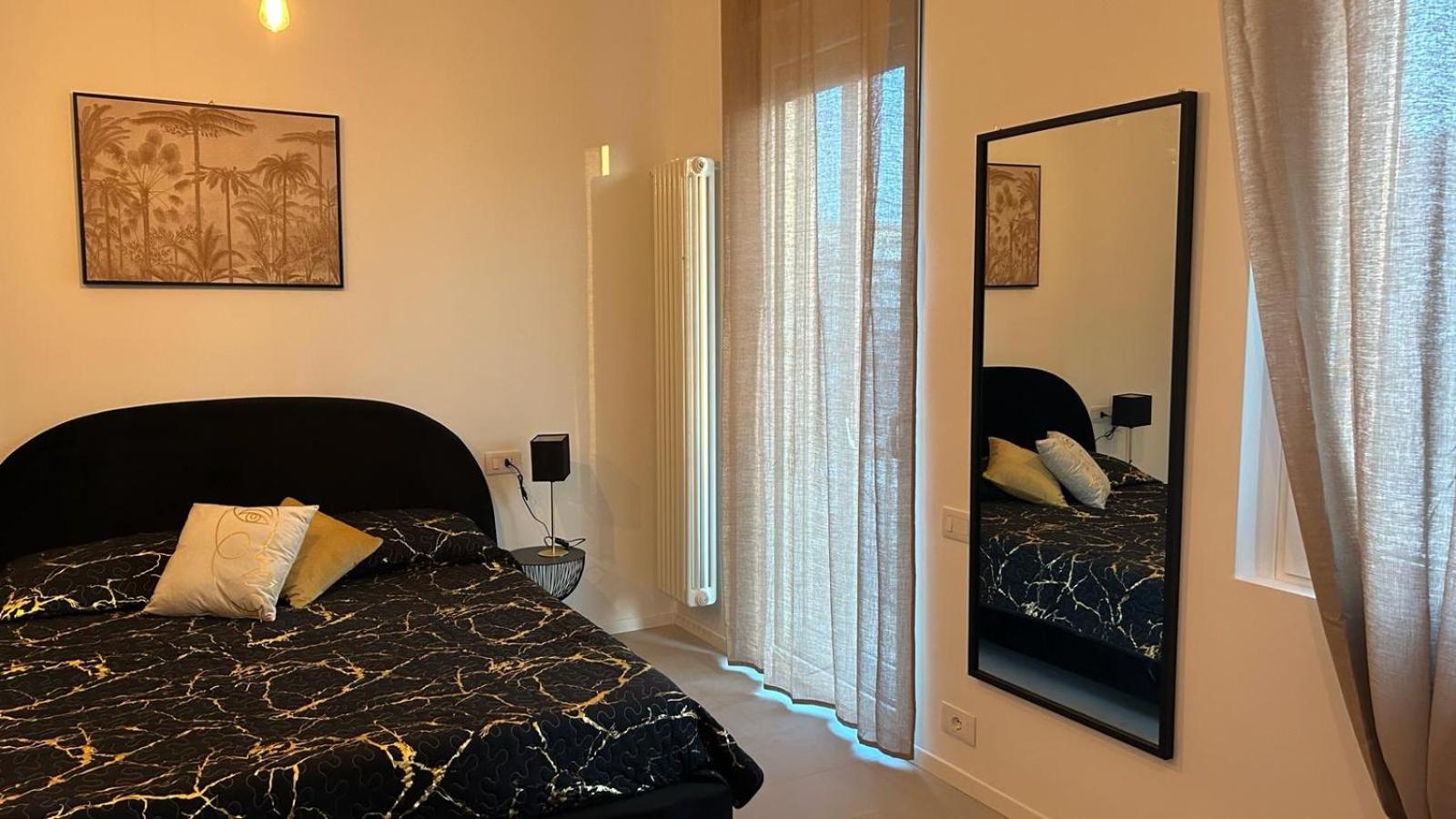 Deluxe Queen Suite photo 1