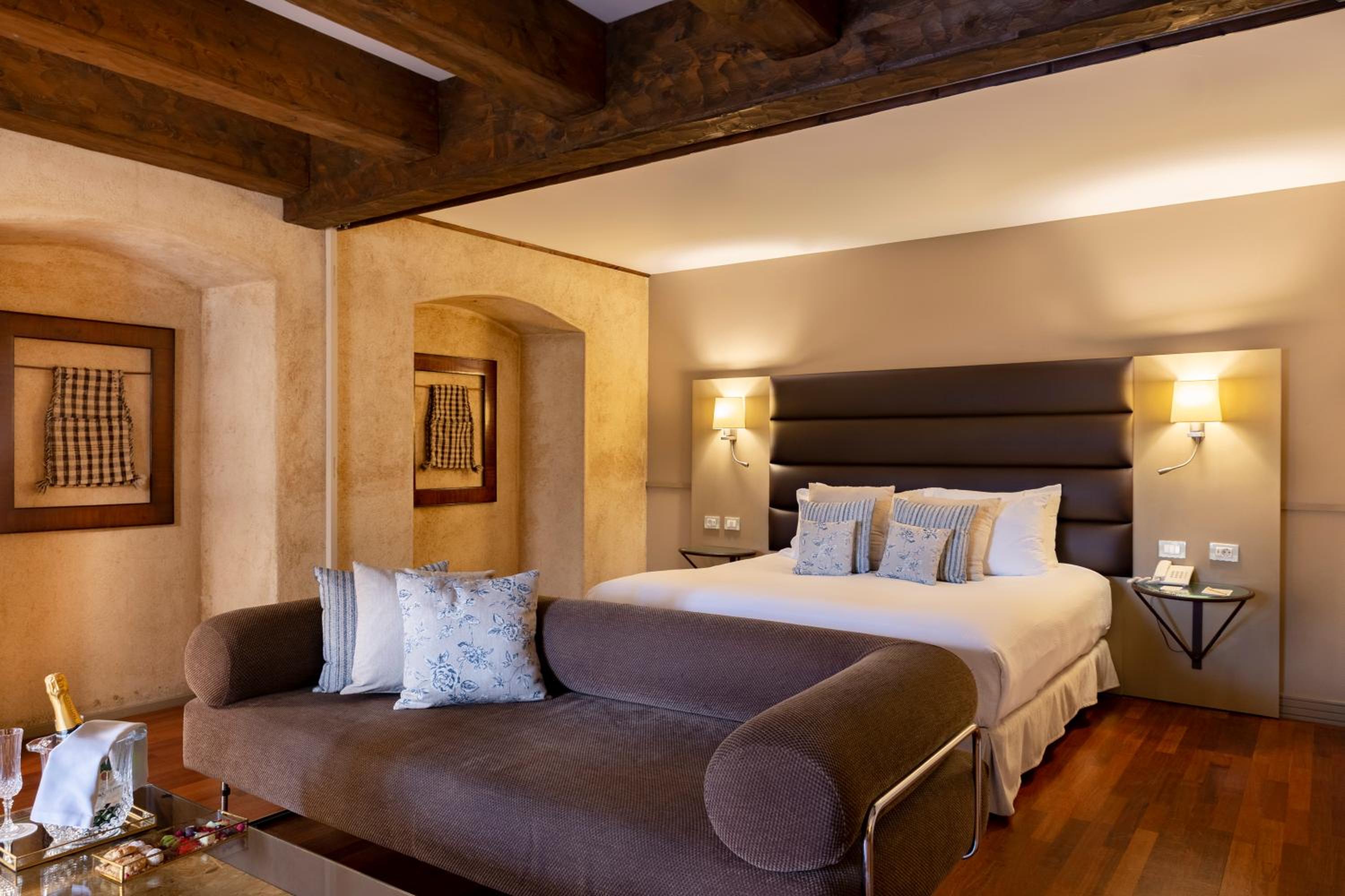 Junior Suite - Photo 1