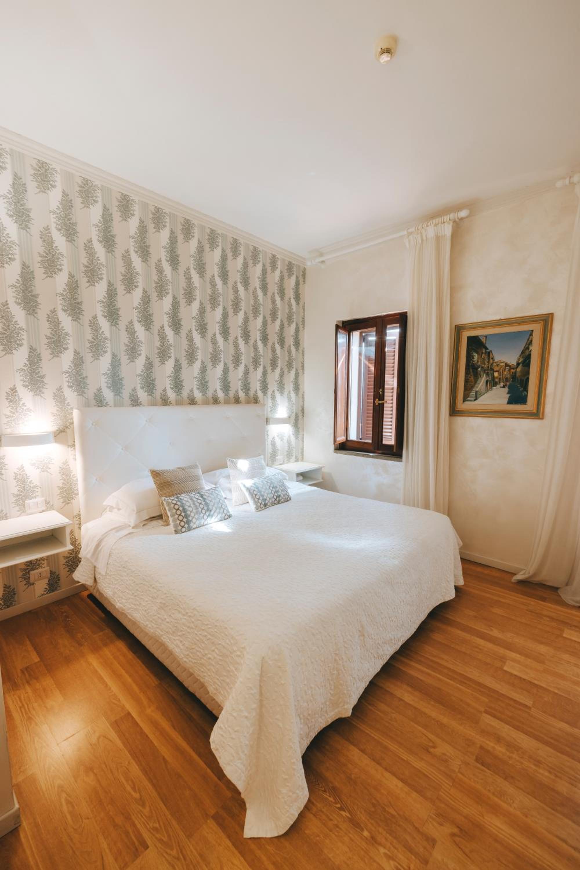 King Room with Garden View photo 2