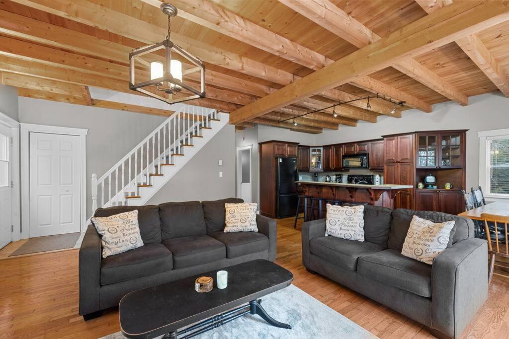 Three-Bedroom House photo 1
